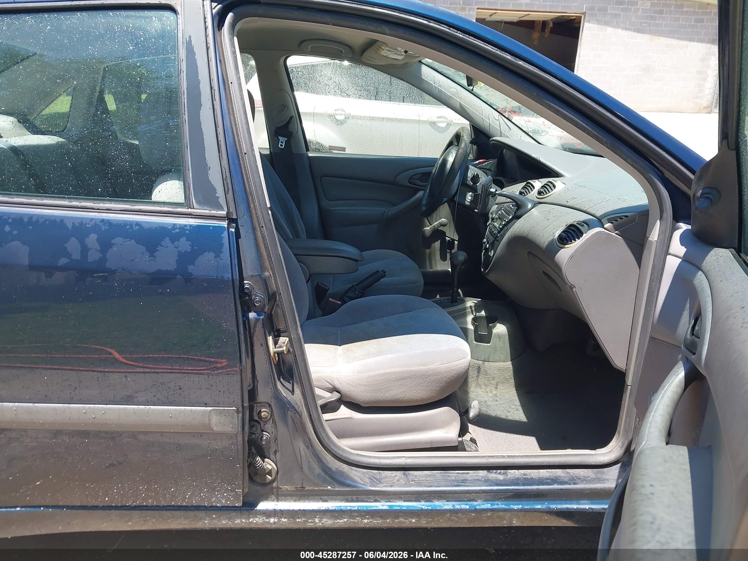 2002 Ford Focus Lx Blue vin: 1FAFP33P32W282639