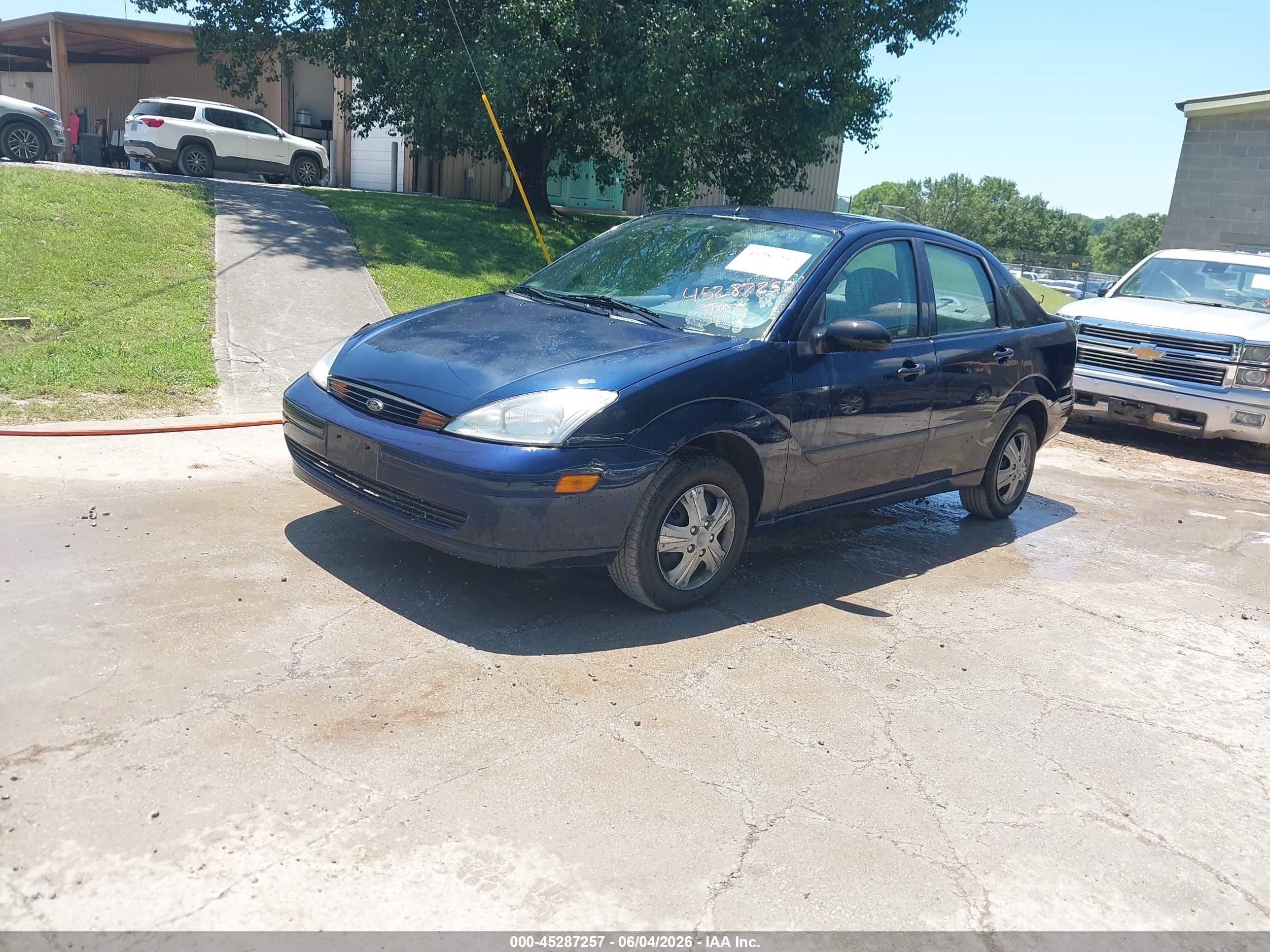 2002 Ford Focus Lx Blue vin: 1FAFP33P32W282639