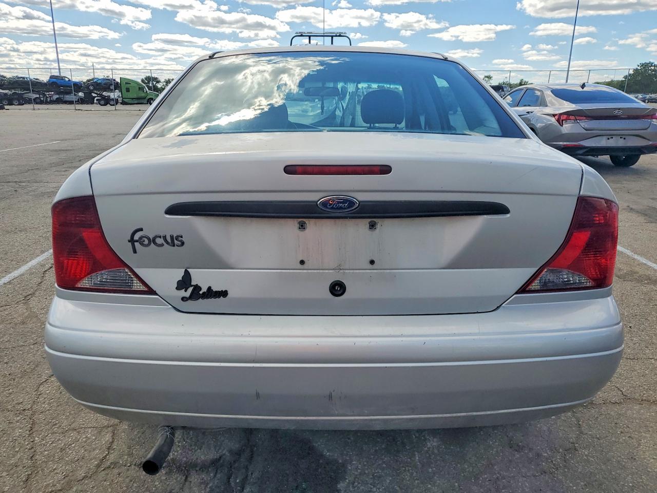 2002 Ford Focus Lx Gray vin: 1FAFP33P72W300270