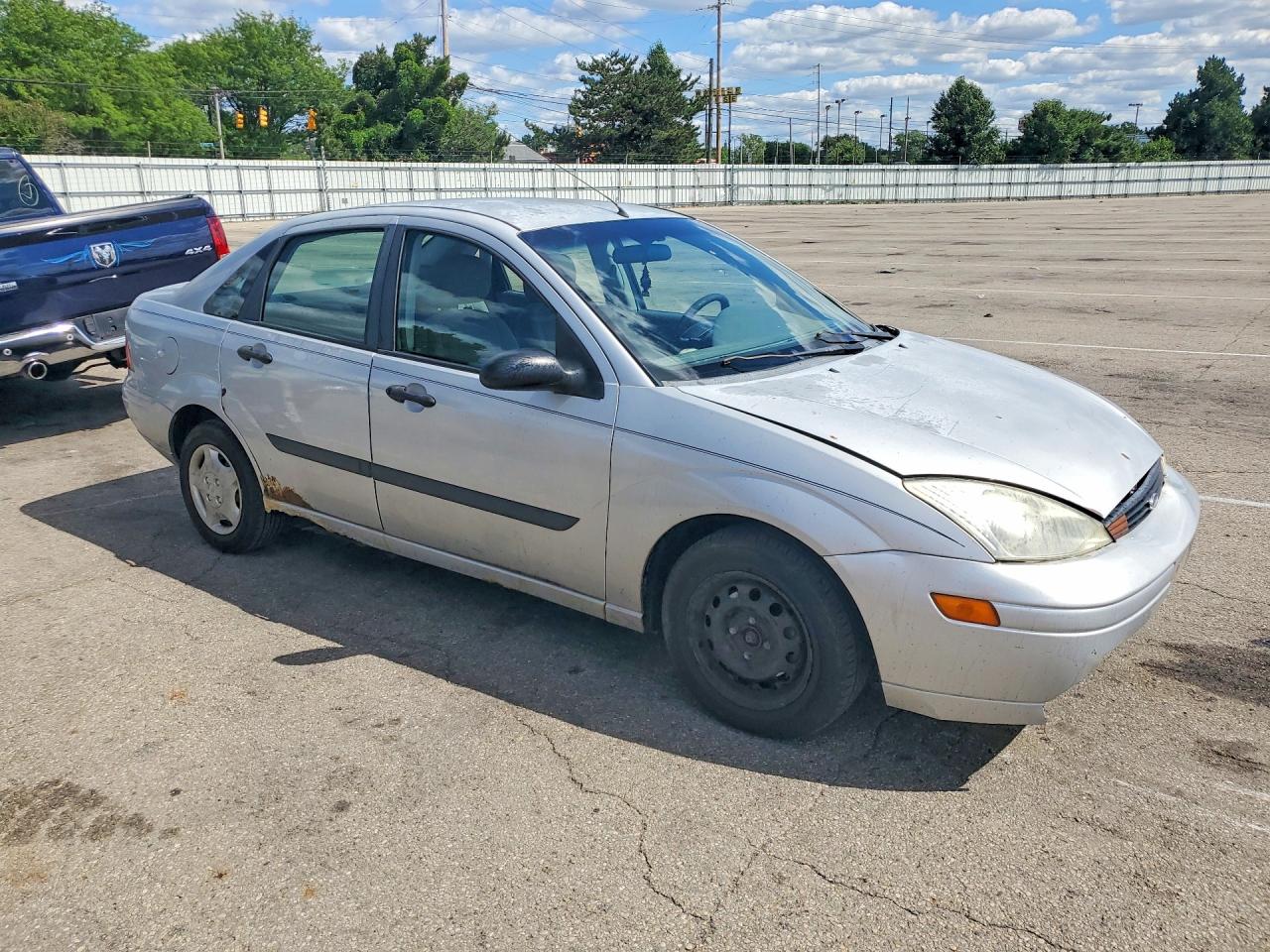 2002 Ford Focus Lx Gray vin: 1FAFP33P72W300270