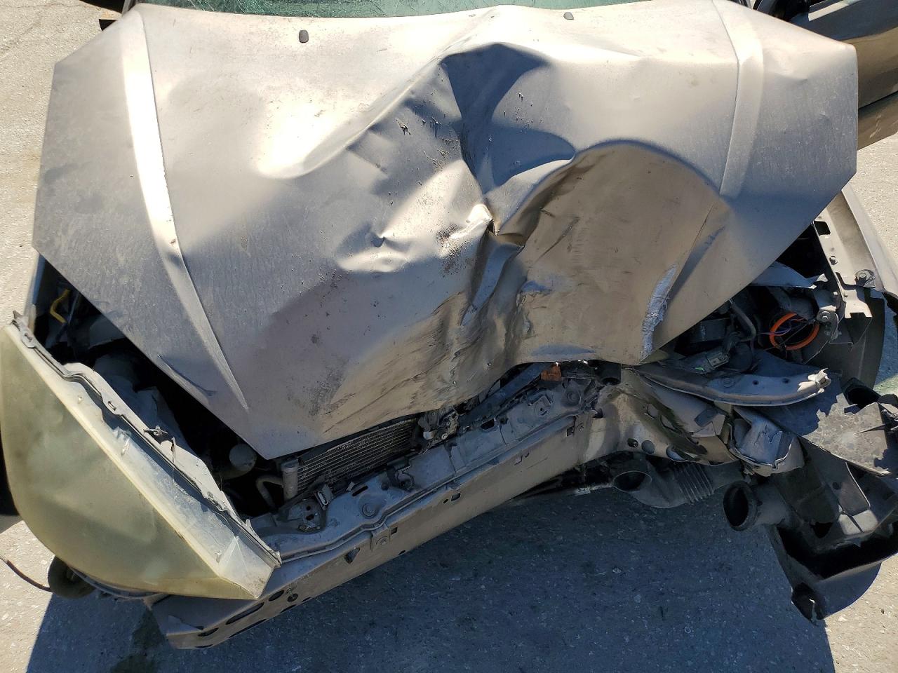 2004 Ford Focus Lx Gold vin: 1FAFP33Z44W188788