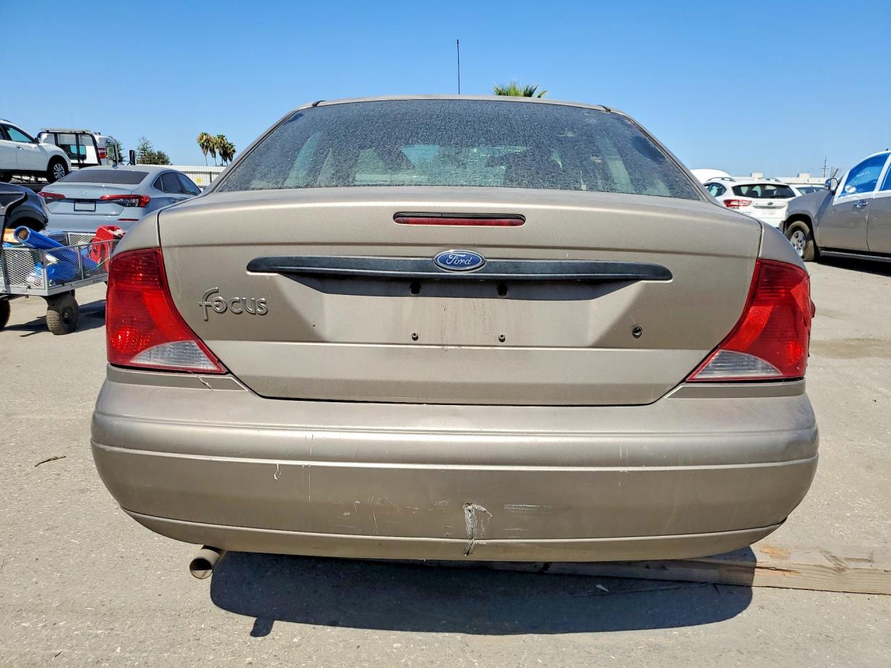 2004 Ford Focus Lx Gold vin: 1FAFP33Z44W188788