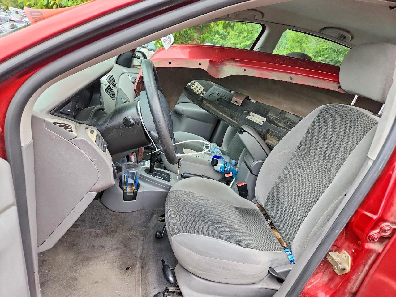 2003 Ford Focus Lx Красный vin: 1FAFP33Z83W302984