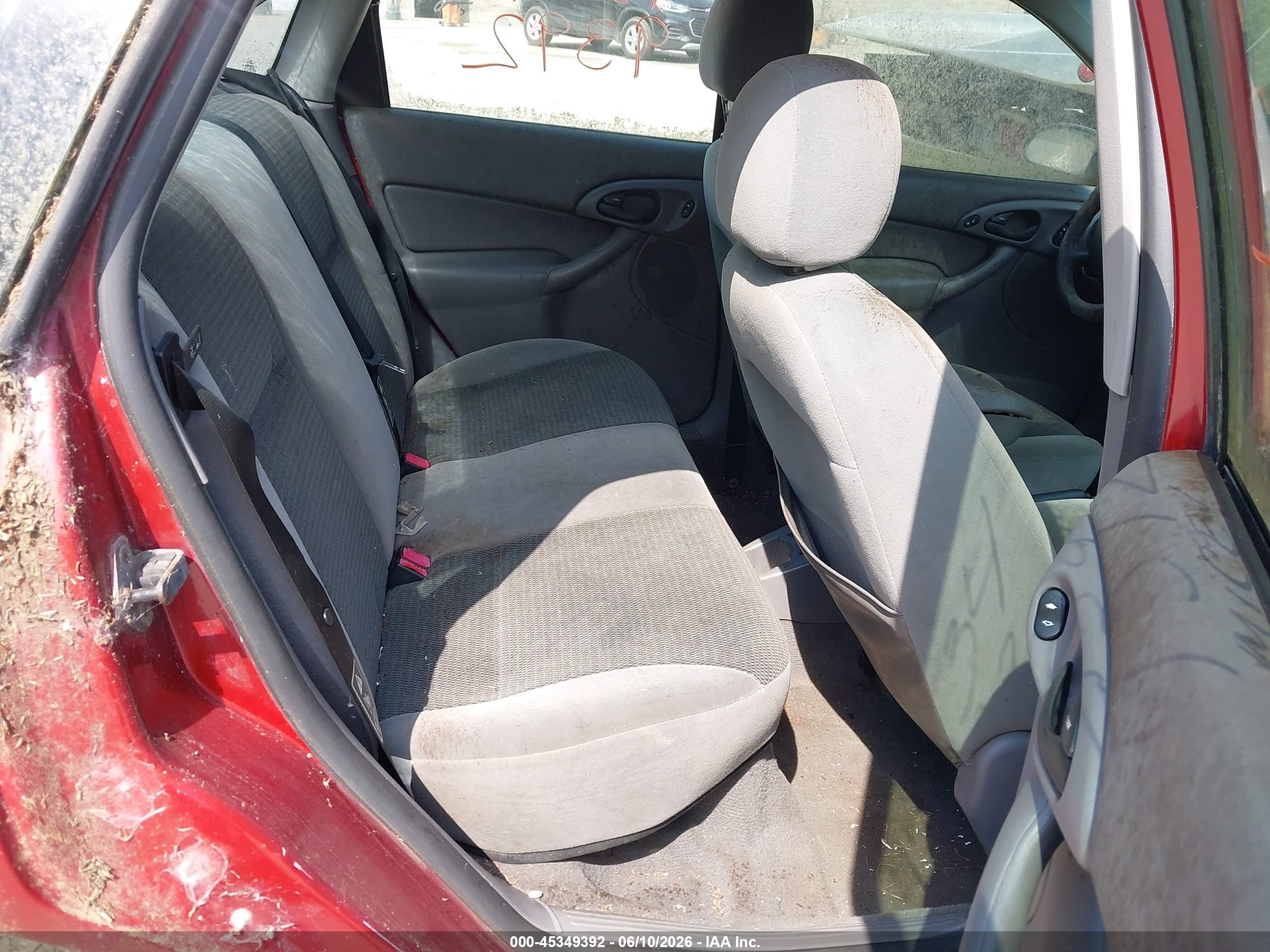 2003 Ford Focus Se Maroon vin: 1FAFP34303W332927