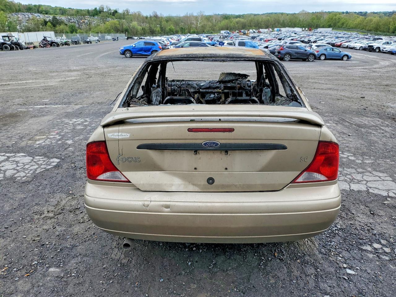 2000 Ford Focus Se Tan vin: 1FAFP3430YW255323