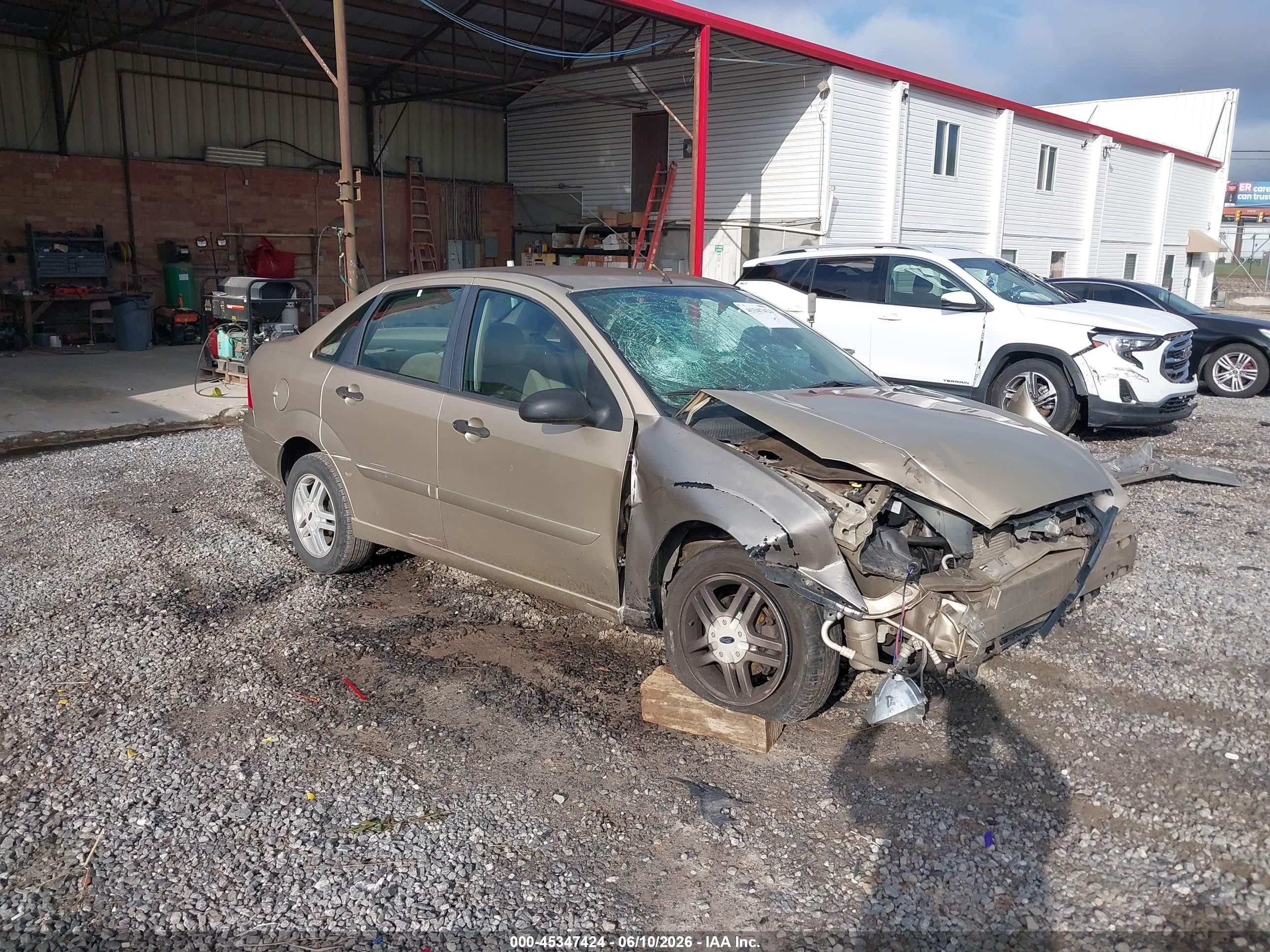 2000 Ford Focus Se Champagne vin: 1FAFP3430YW302933