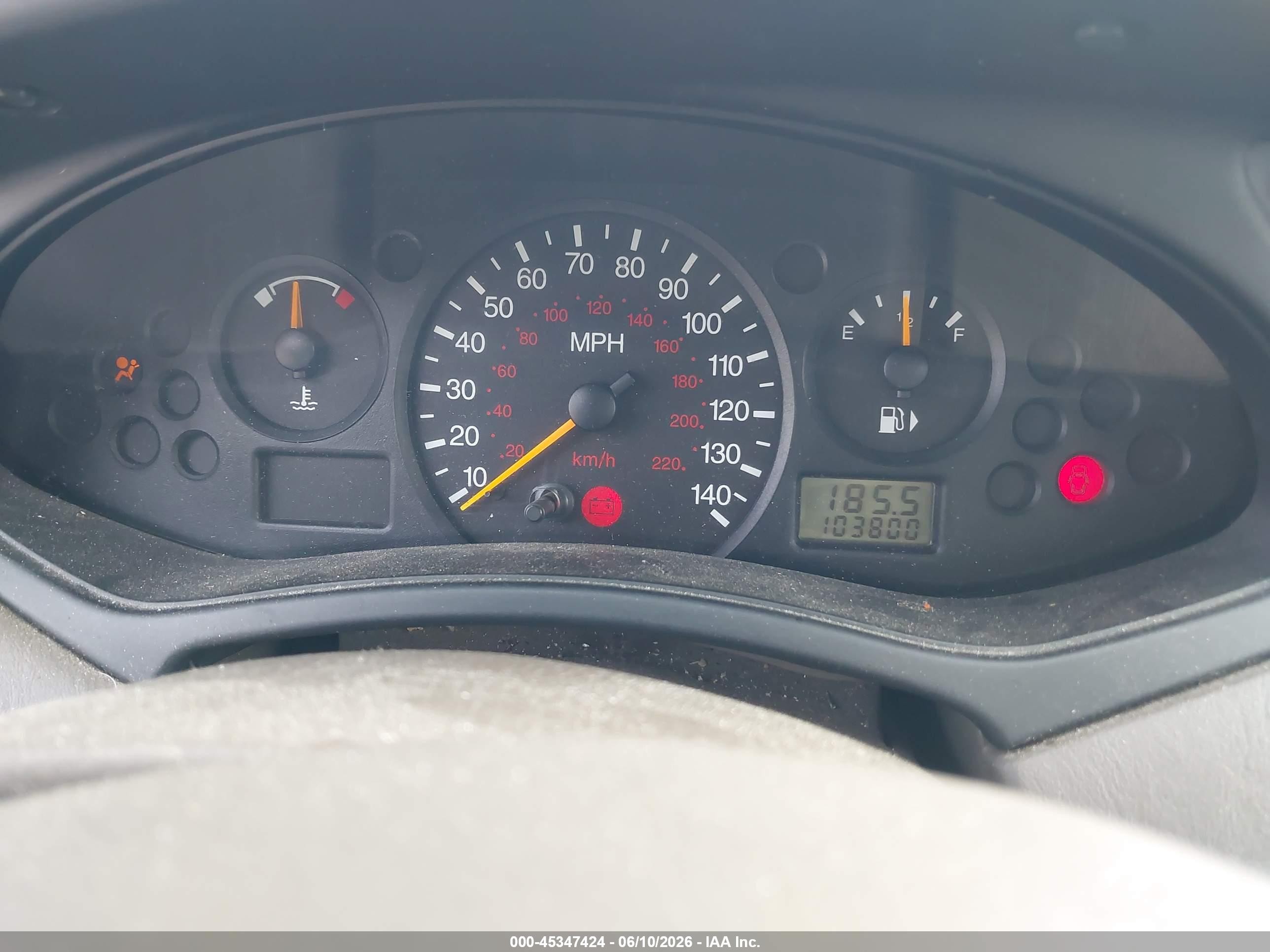 2000 Ford Focus Se Champagne vin: 1FAFP3430YW302933