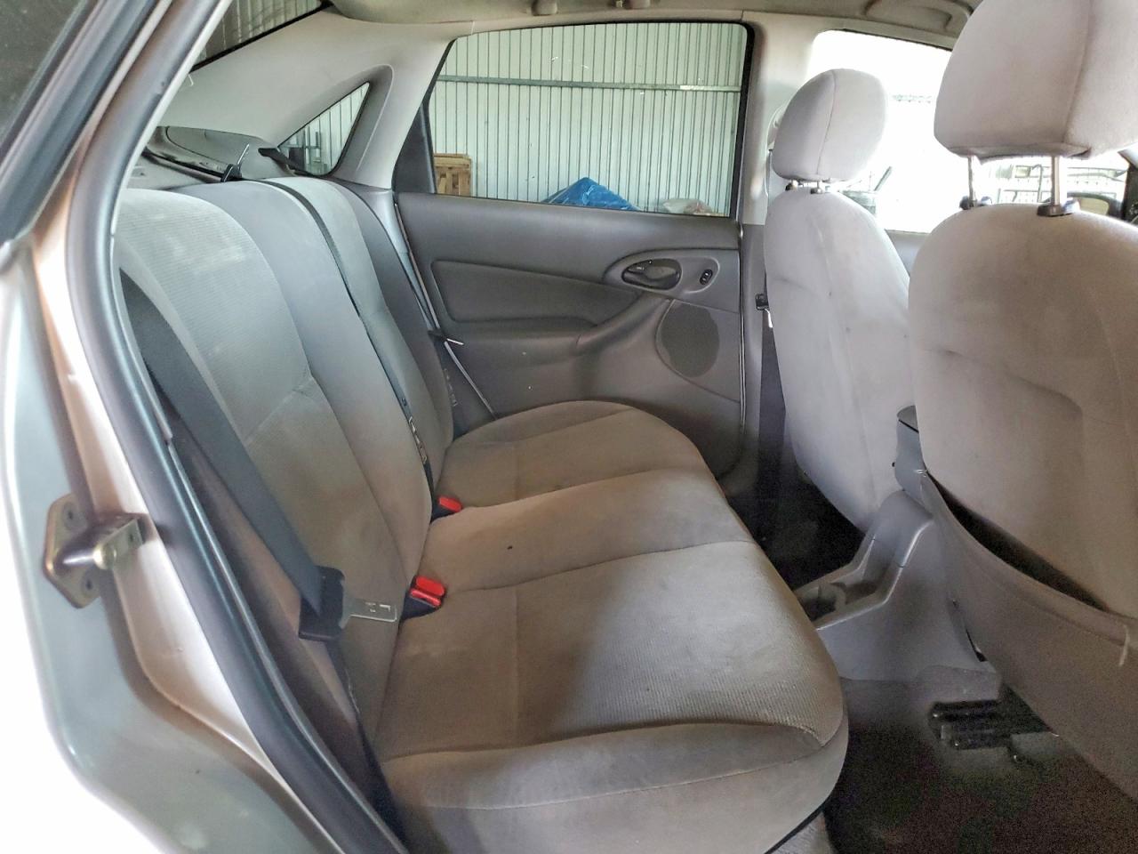2002 Ford Focus Se Silver vin: 1FAFP34312W172328