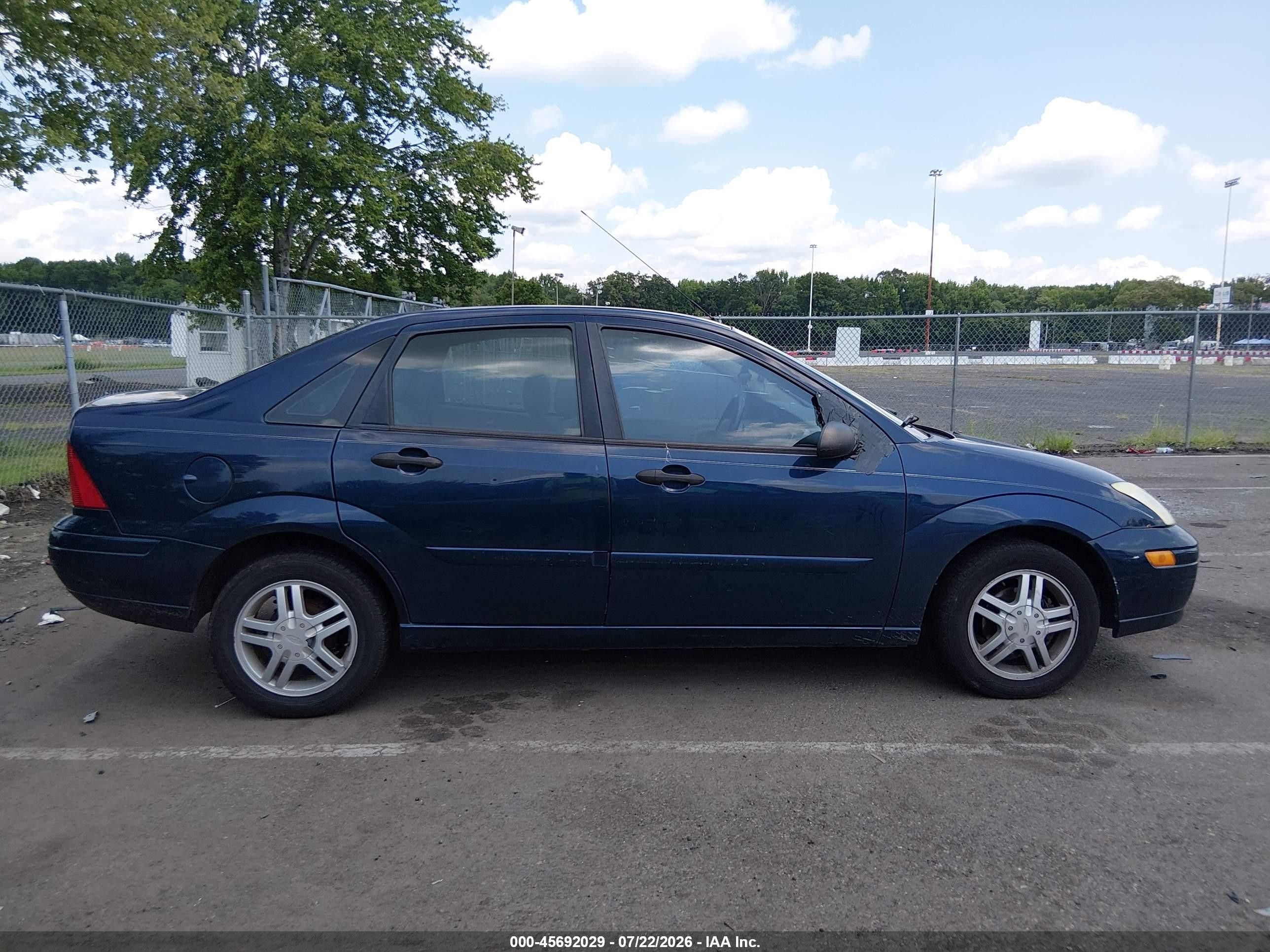 2002 Ford Focus Se Base/se Comfort Dark Blue vin: 1FAFP34342W262444