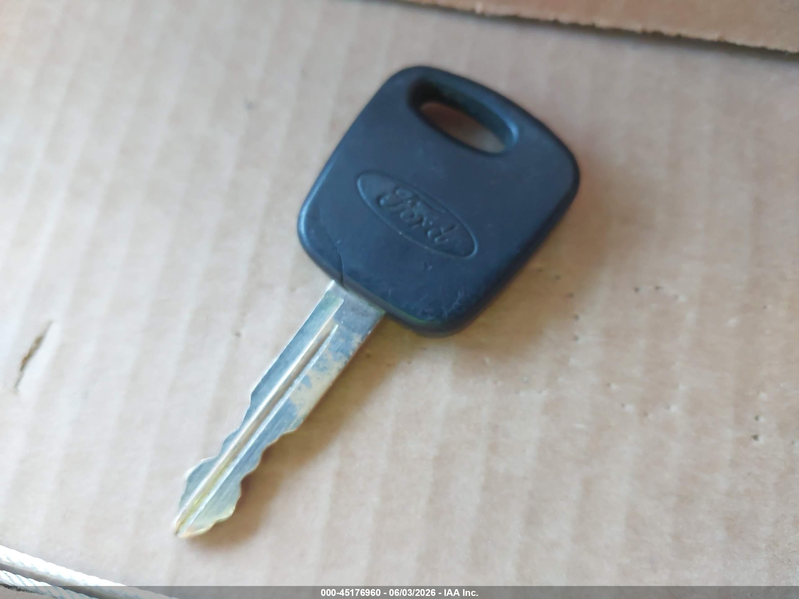 2000 Ford Focus Se Green vin: 1FAFP3434YW253977