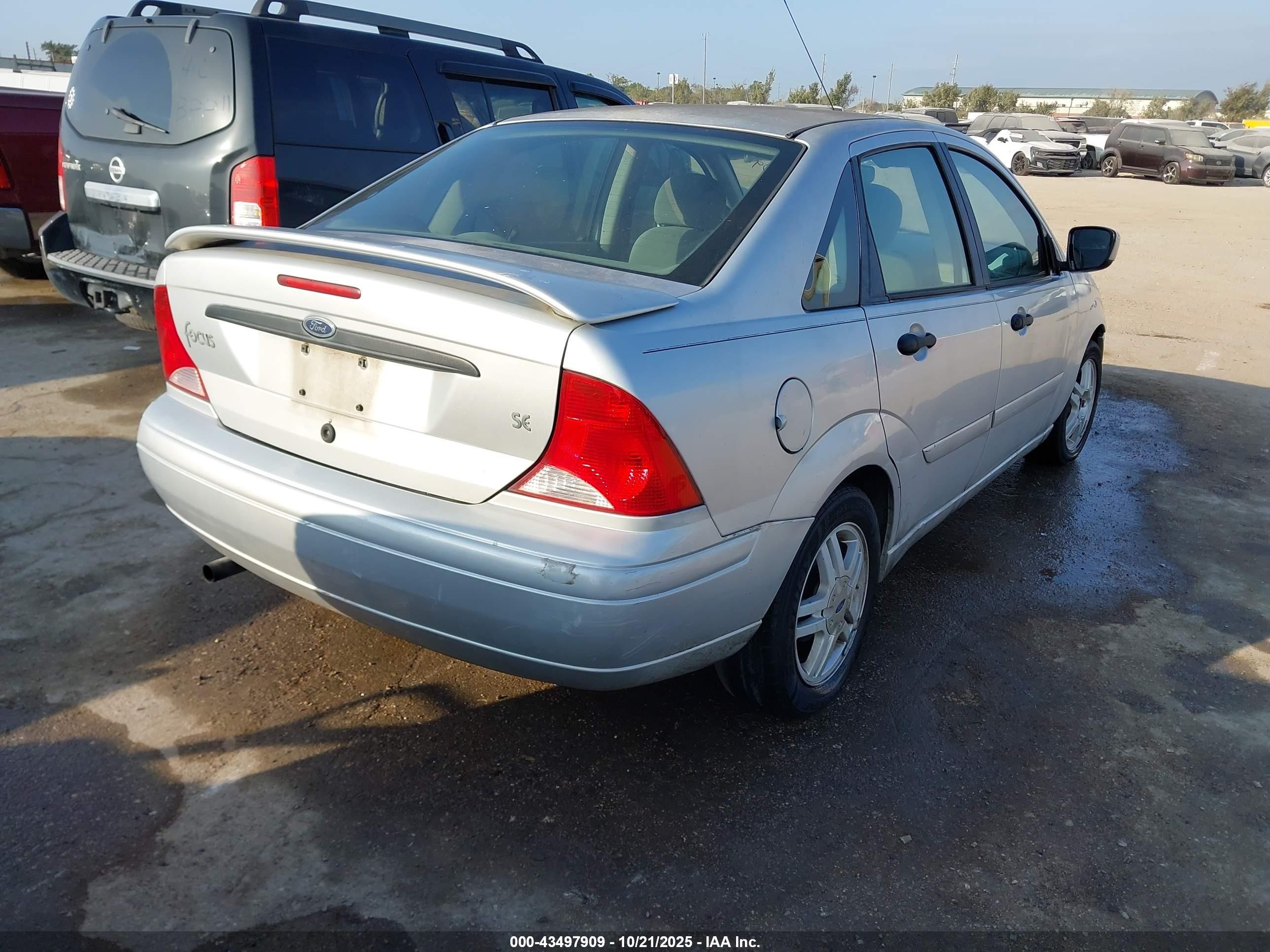 2000 Ford Focus Se Silver vin: 1FAFP3434YW382253