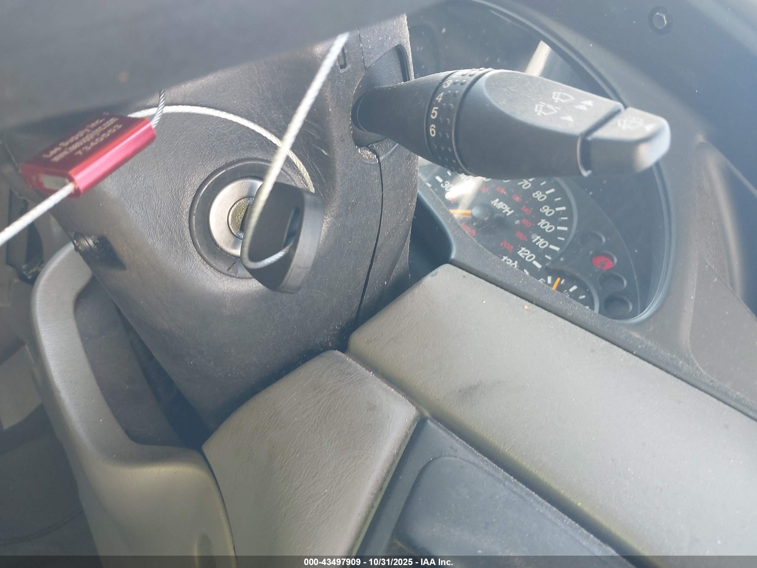 2000 Ford Focus Se Silver vin: 1FAFP3434YW382253