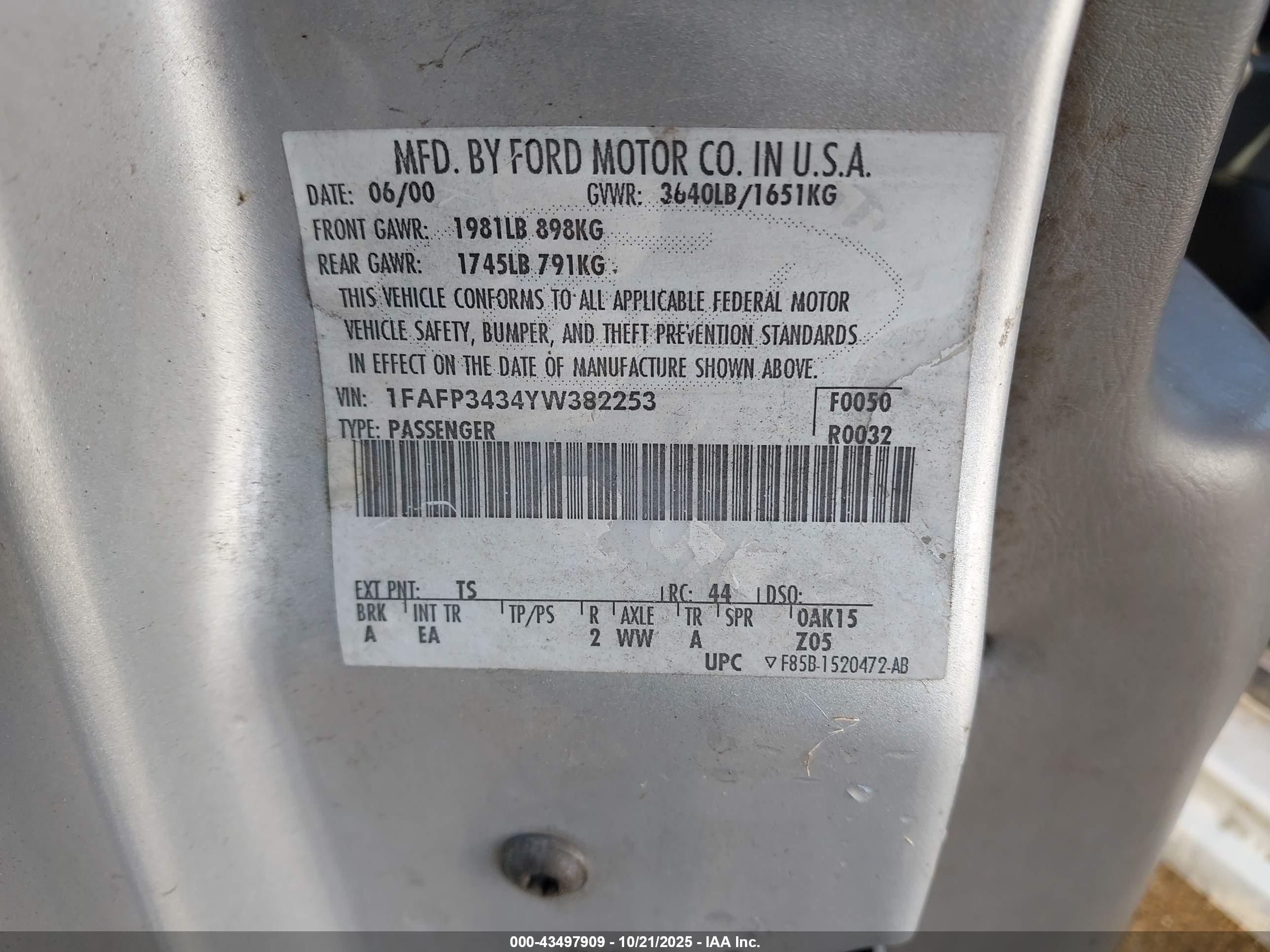 2000 Ford Focus Se Silver vin: 1FAFP3434YW382253