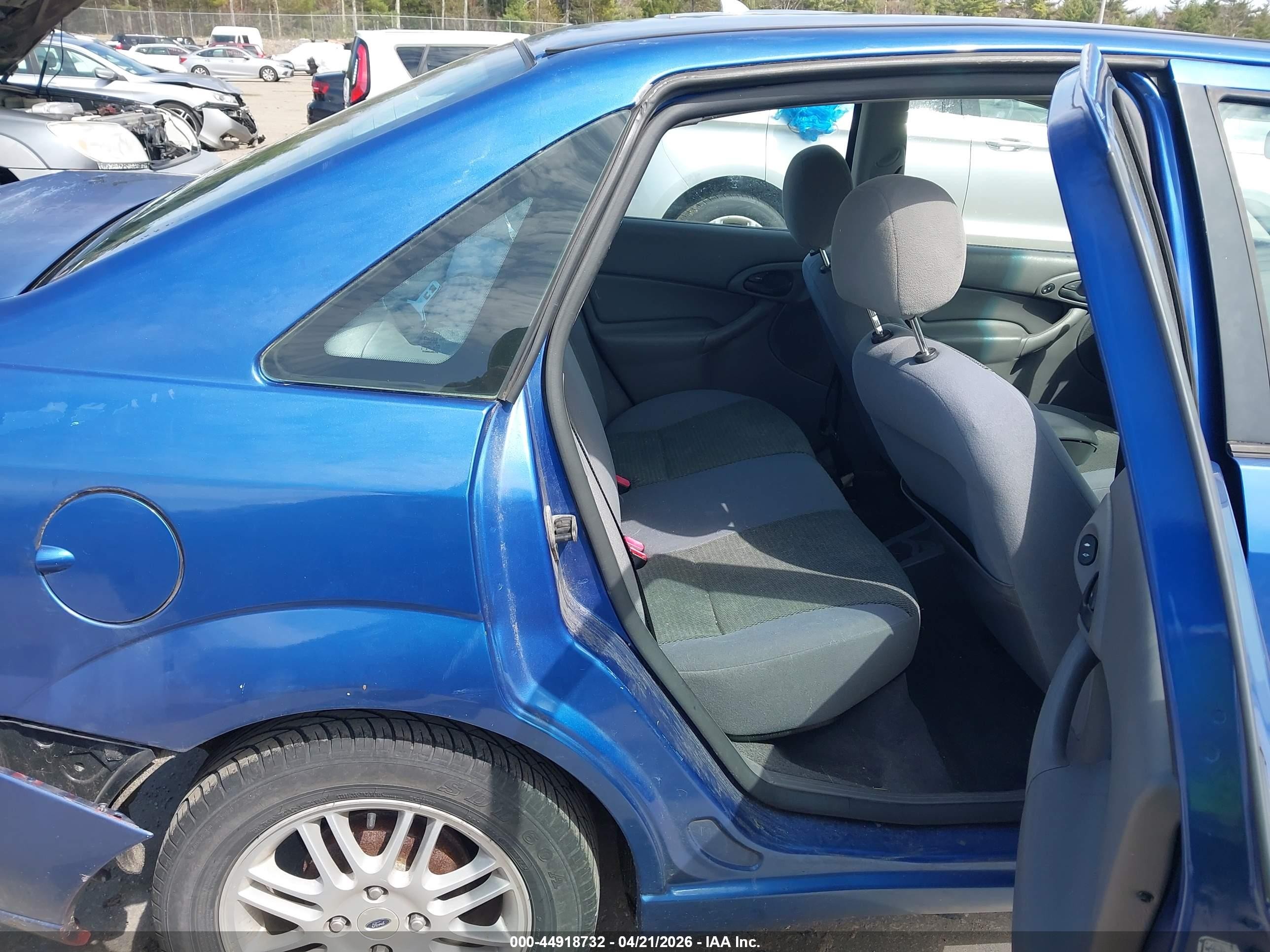 2004 Ford Focus Se Blue vin: 1FAFP34354W147547