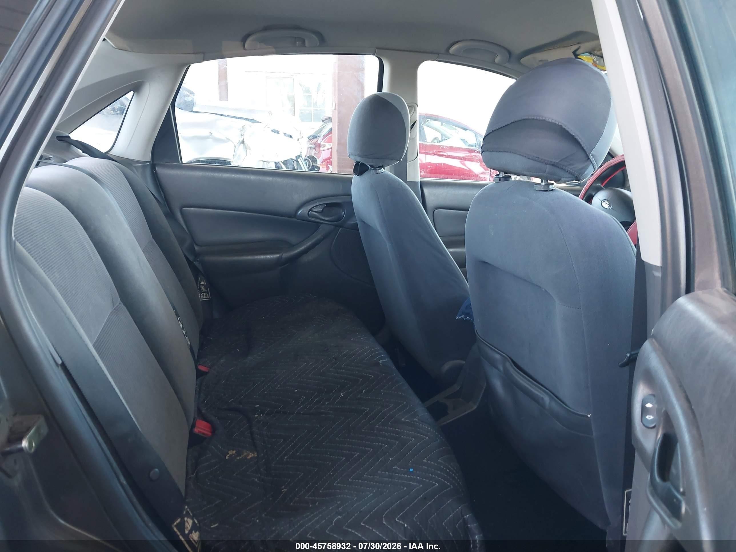 2002 Ford Focus Se Base/se Comfort Gray vin: 1FAFP34362W112402