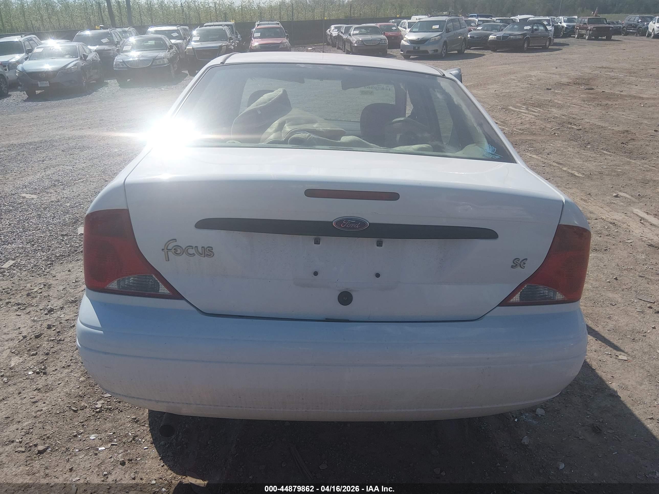 2002 Ford Focus Se White vin: 1FAFP34382W314111