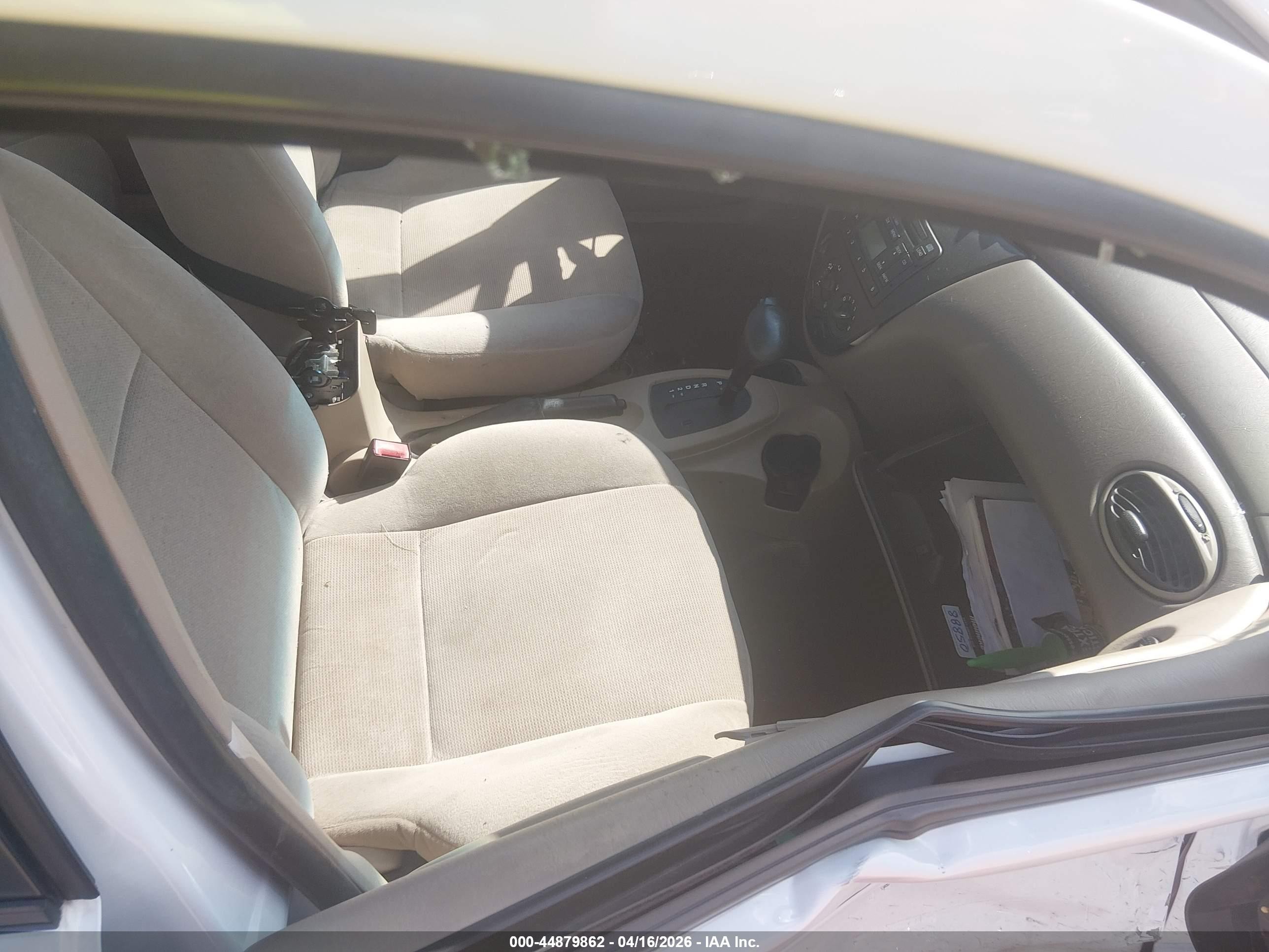 2002 Ford Focus Se White vin: 1FAFP34382W314111