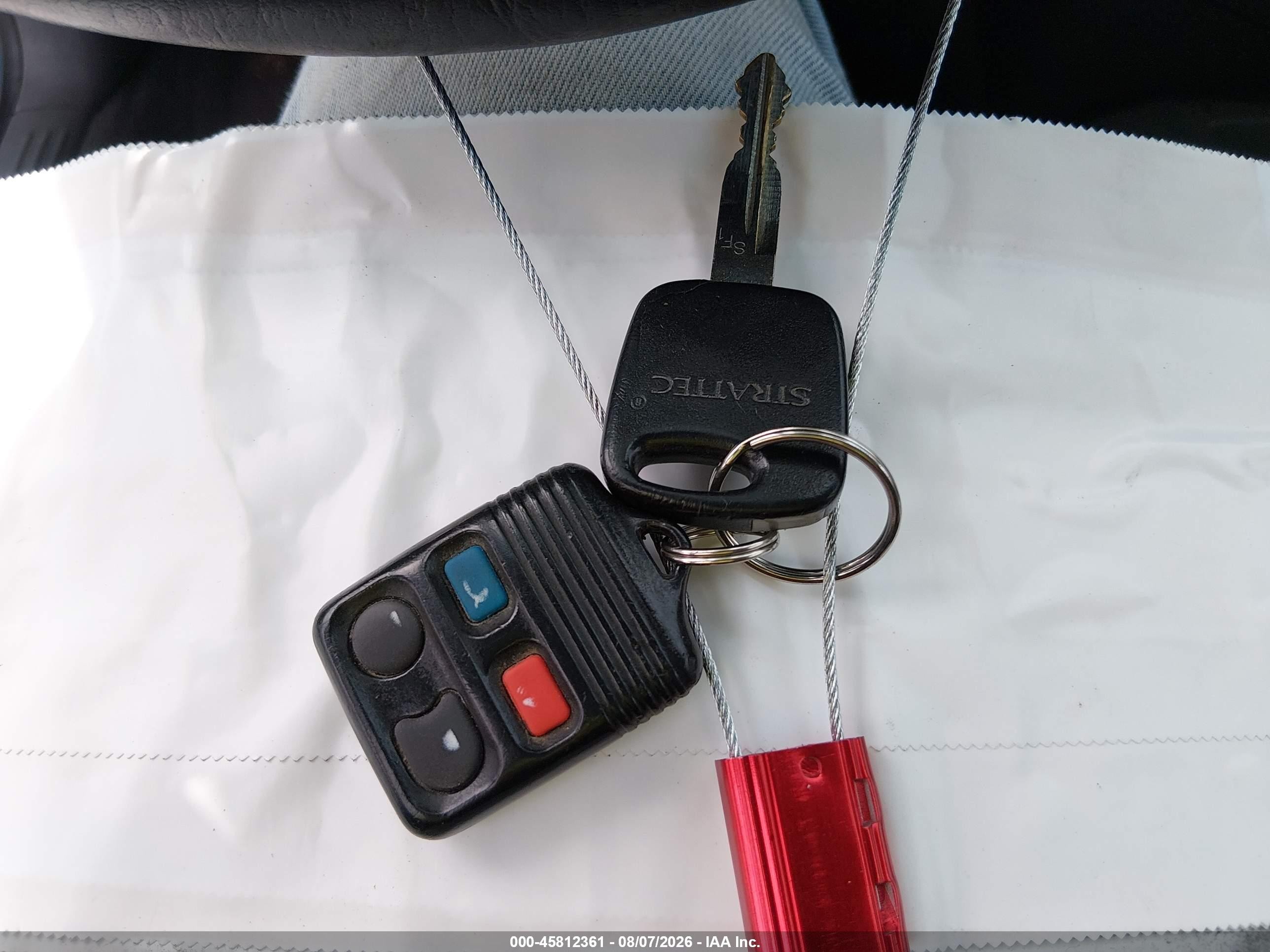 2000 Ford Focus Se Blue vin: 1FAFP3439YW313123