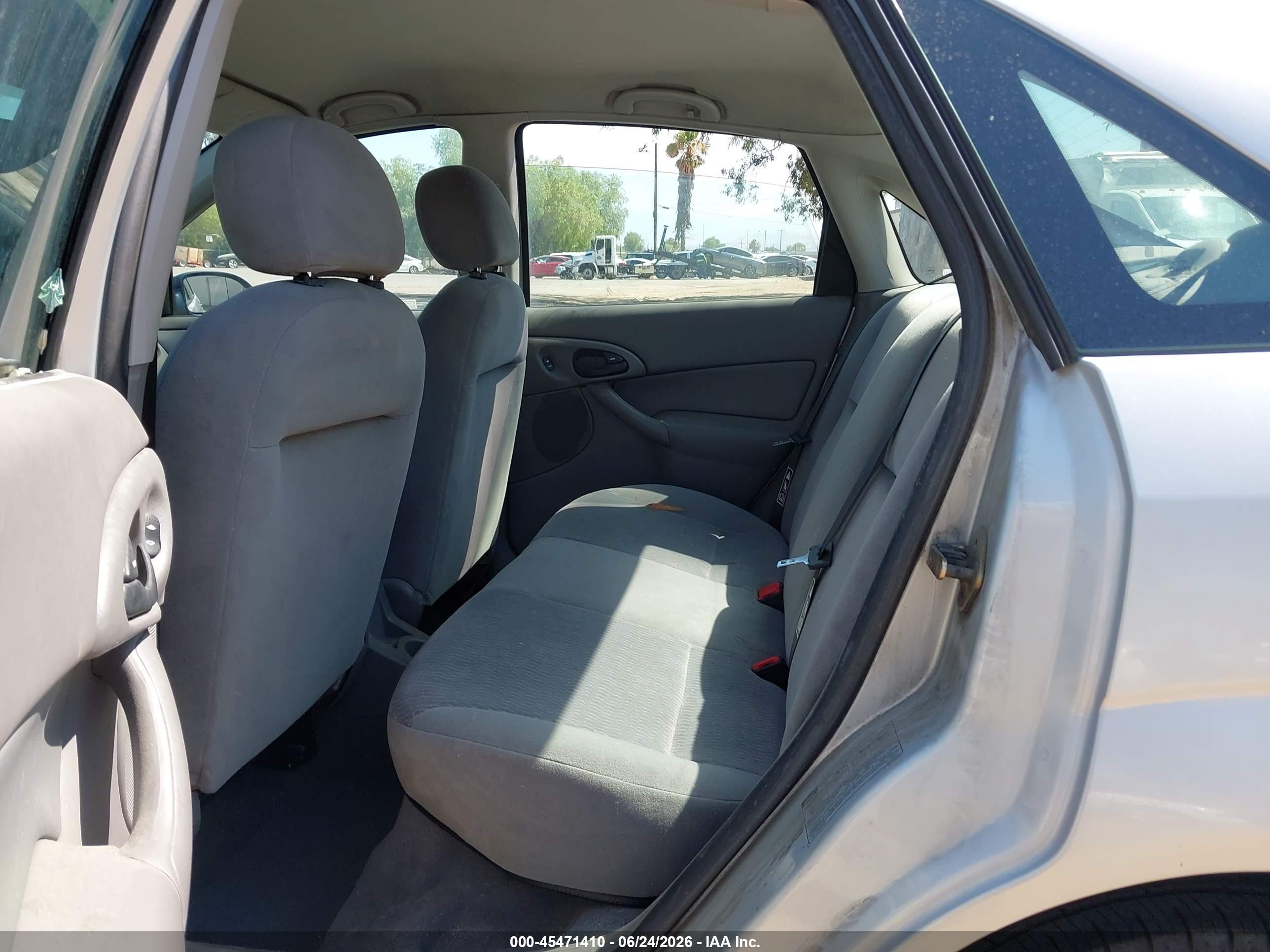 2001 Ford Focus Se Silver vin: 1FAFP343X1W326758