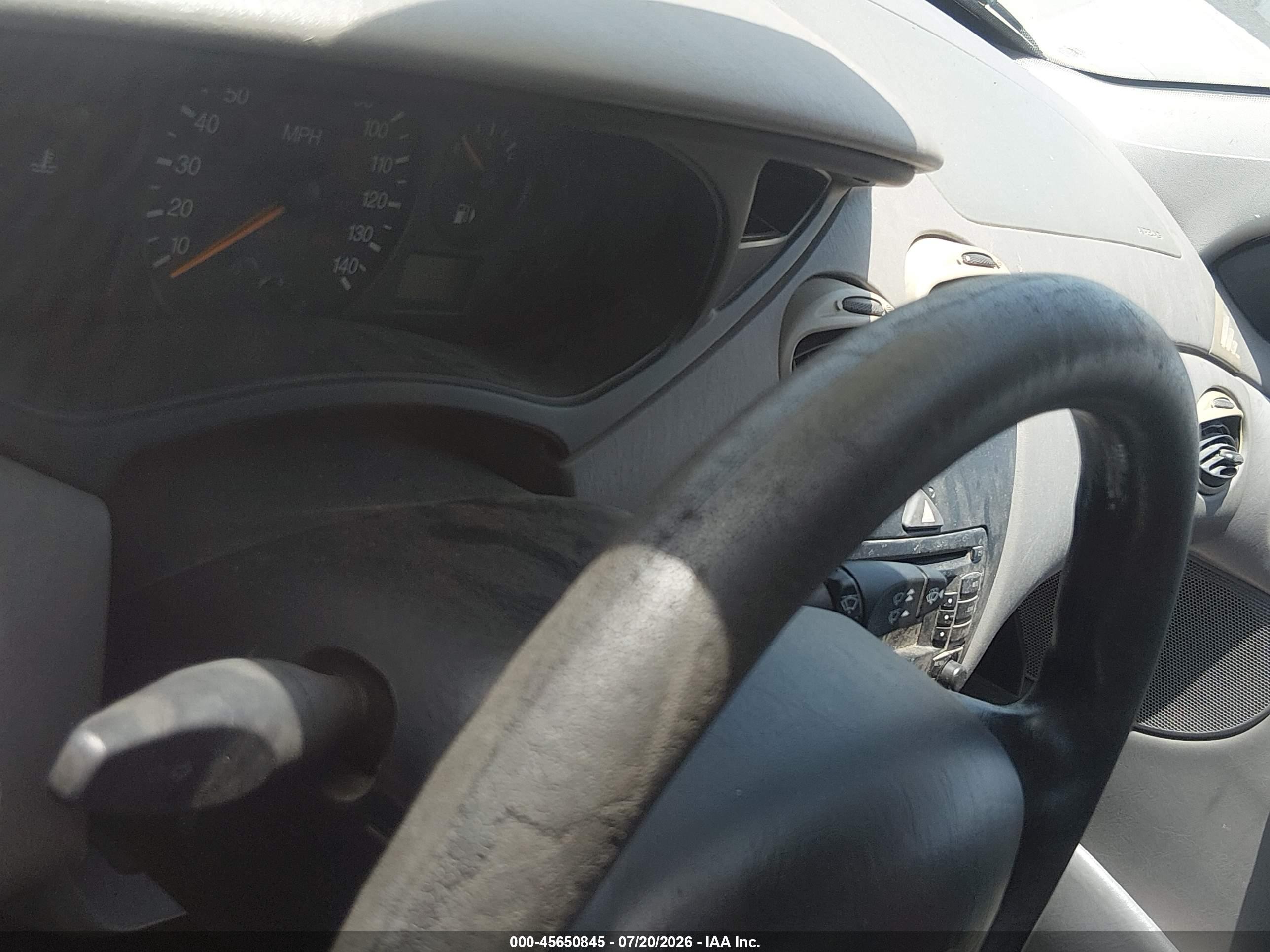 2003 Ford Focus Se Red vin: 1FAFP343X3W265320