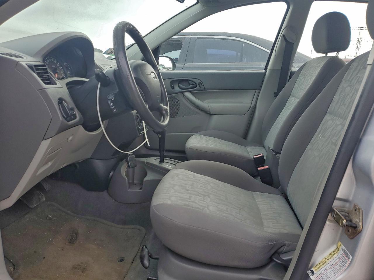 2005 Ford Focus Zx4 Gray vin: 1FAFP34N05W170673