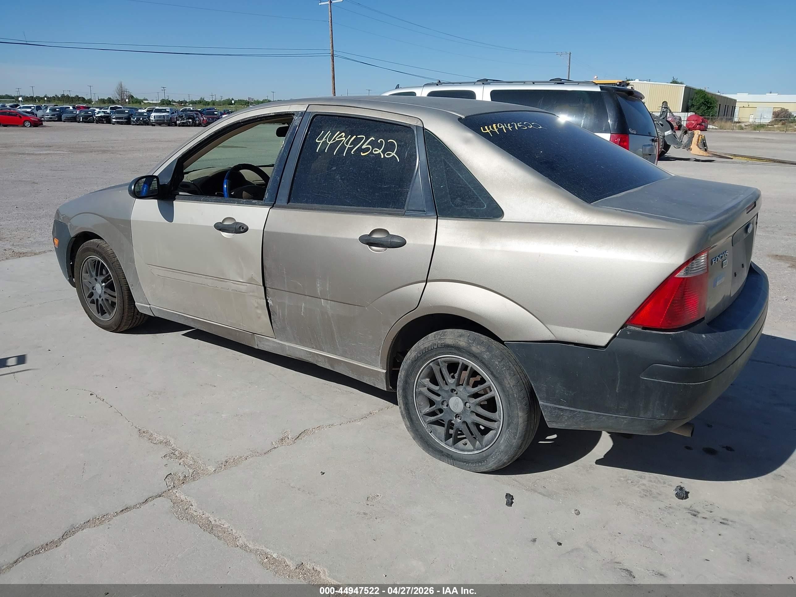 2005 Ford Focus Zx4 Tan vin: 1FAFP34N05W207253