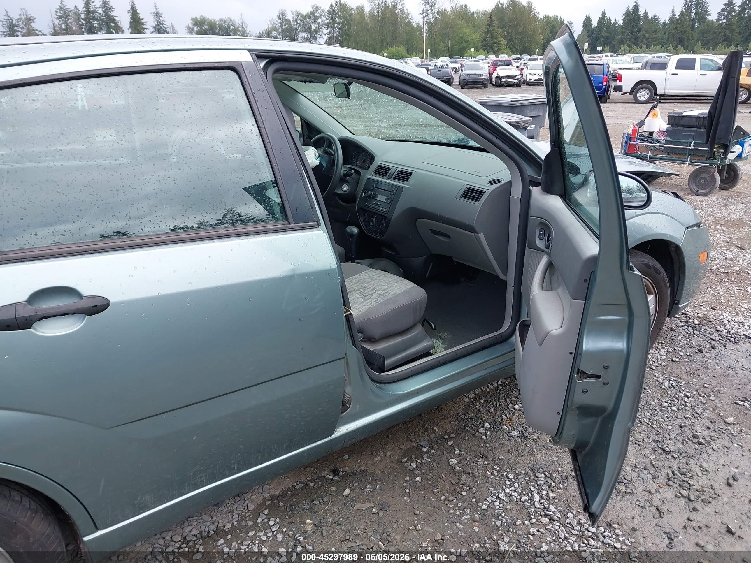 2005 Ford Focus Zx4 Green vin: 1FAFP34N05W276539