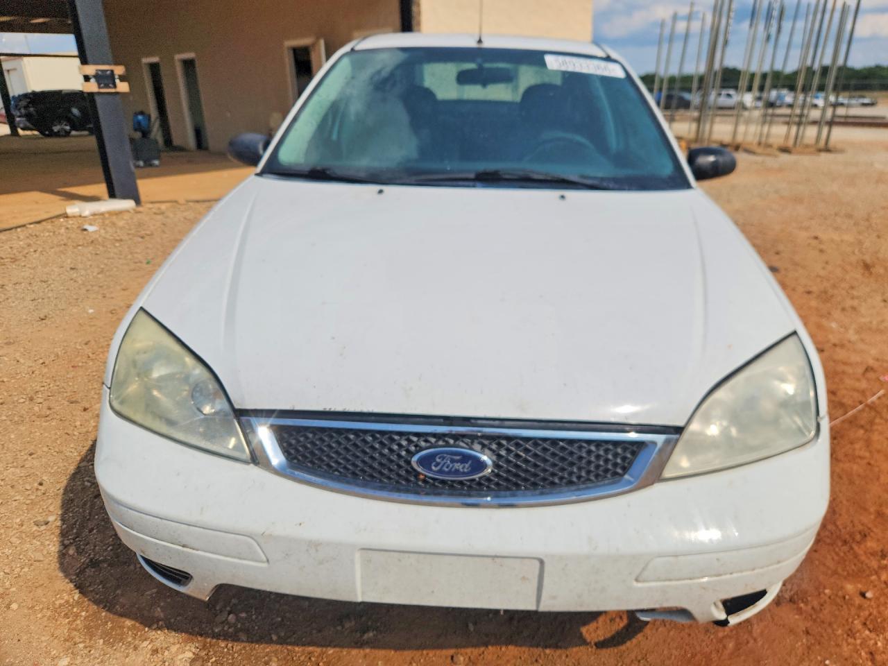 2006 Ford Focus Zx4 White vin: 1FAFP34N06W176751