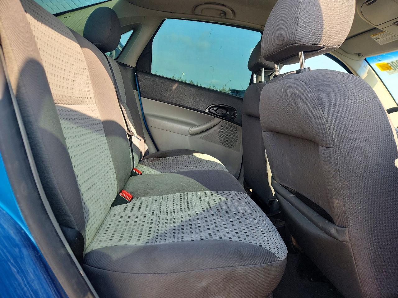 2007 Ford Focus Zx4 Blue vin: 1FAFP34N07W189517