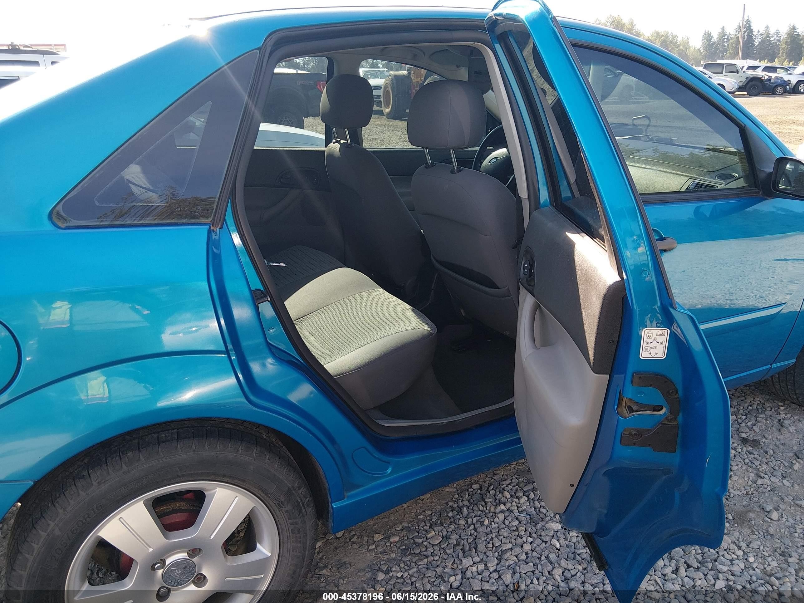 2007 Ford Focus S/se/ses Синий vin: 1FAFP34N07W306707