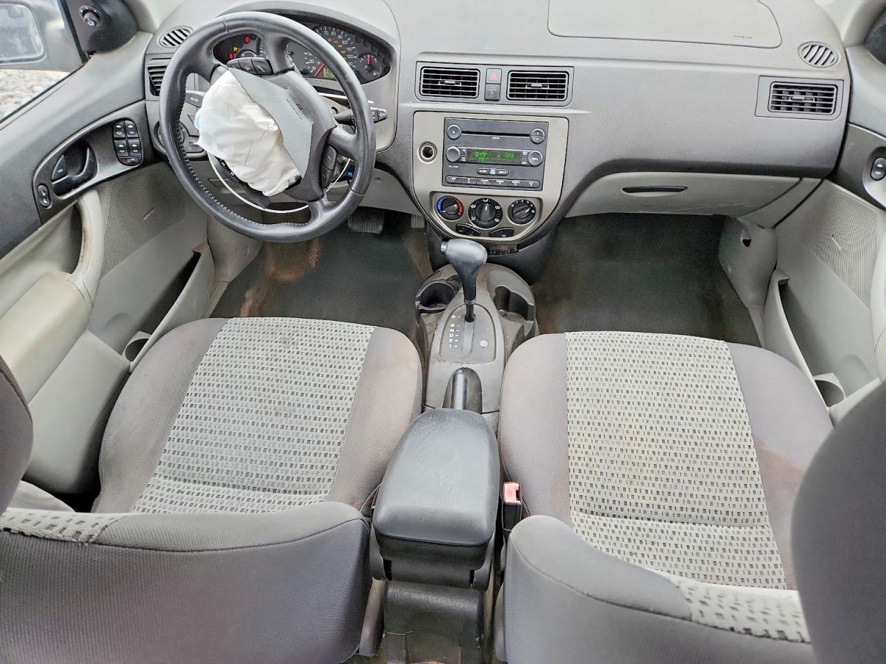 2007 Ford Focus Zx4 Silver vin: 1FAFP34N07W330652