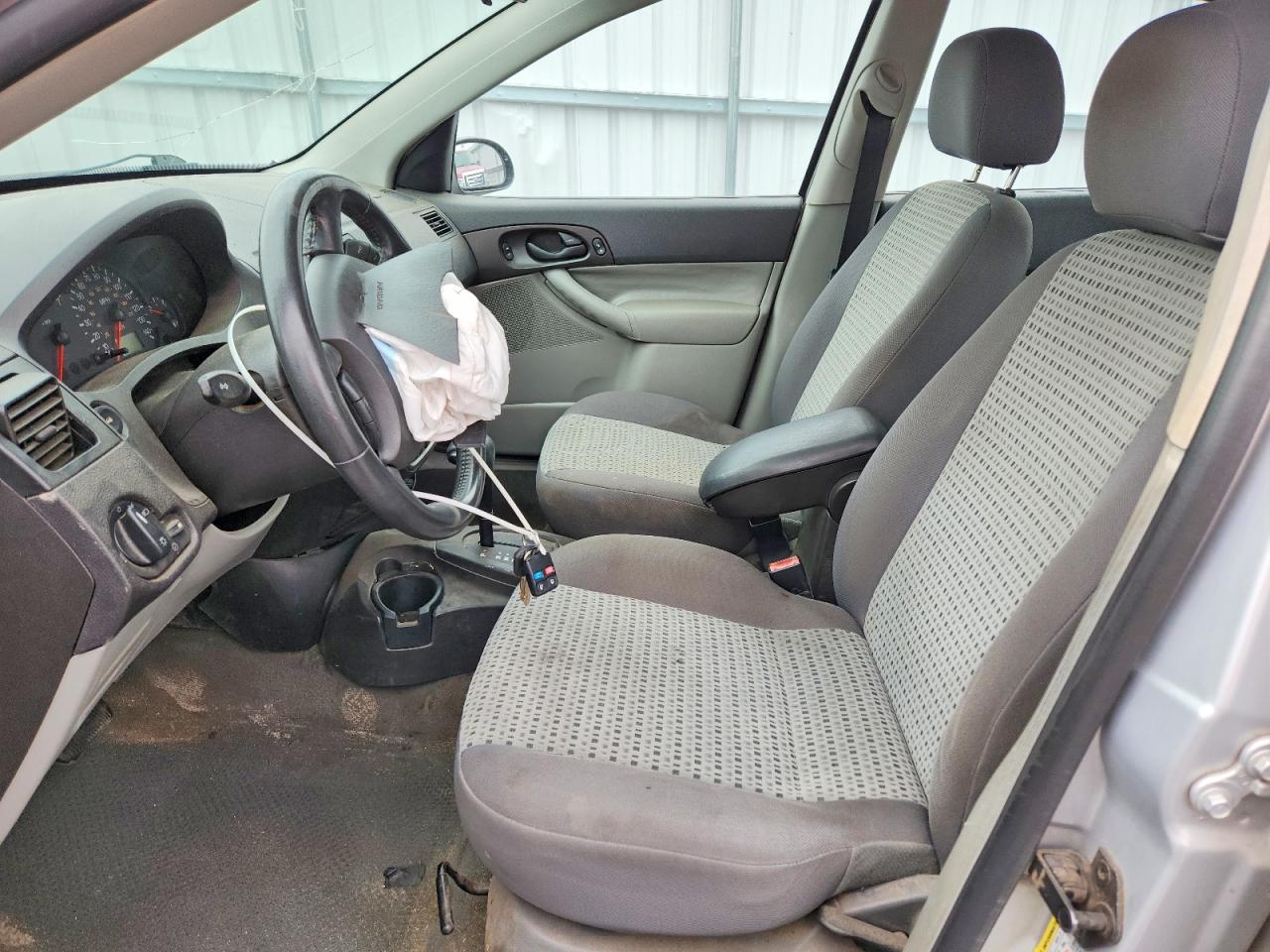 2007 Ford Focus Zx4 Silver vin: 1FAFP34N07W330652