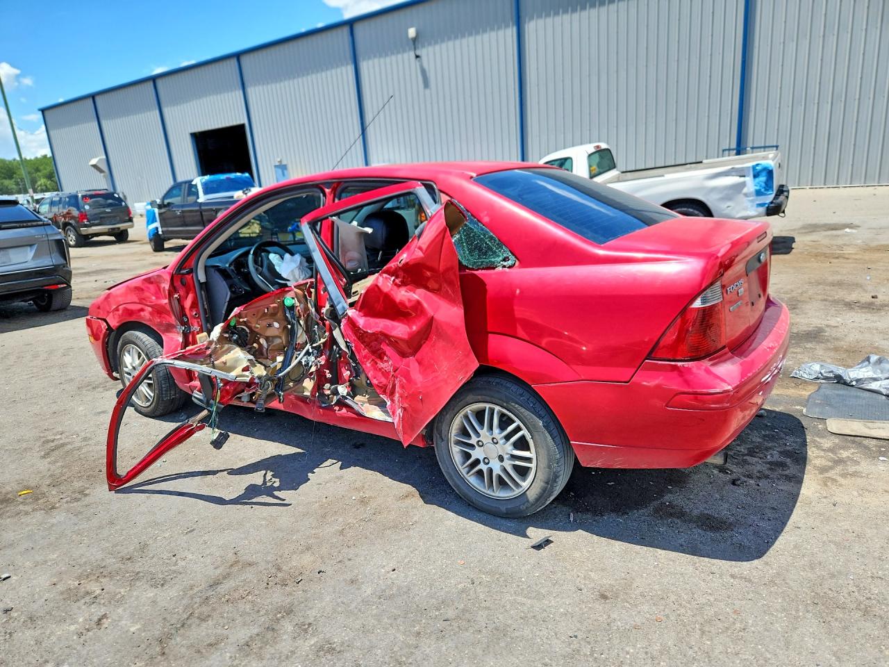 2007 Ford Focus Zx4/s/se/ses Red vin: 1FAFP34N07W357513