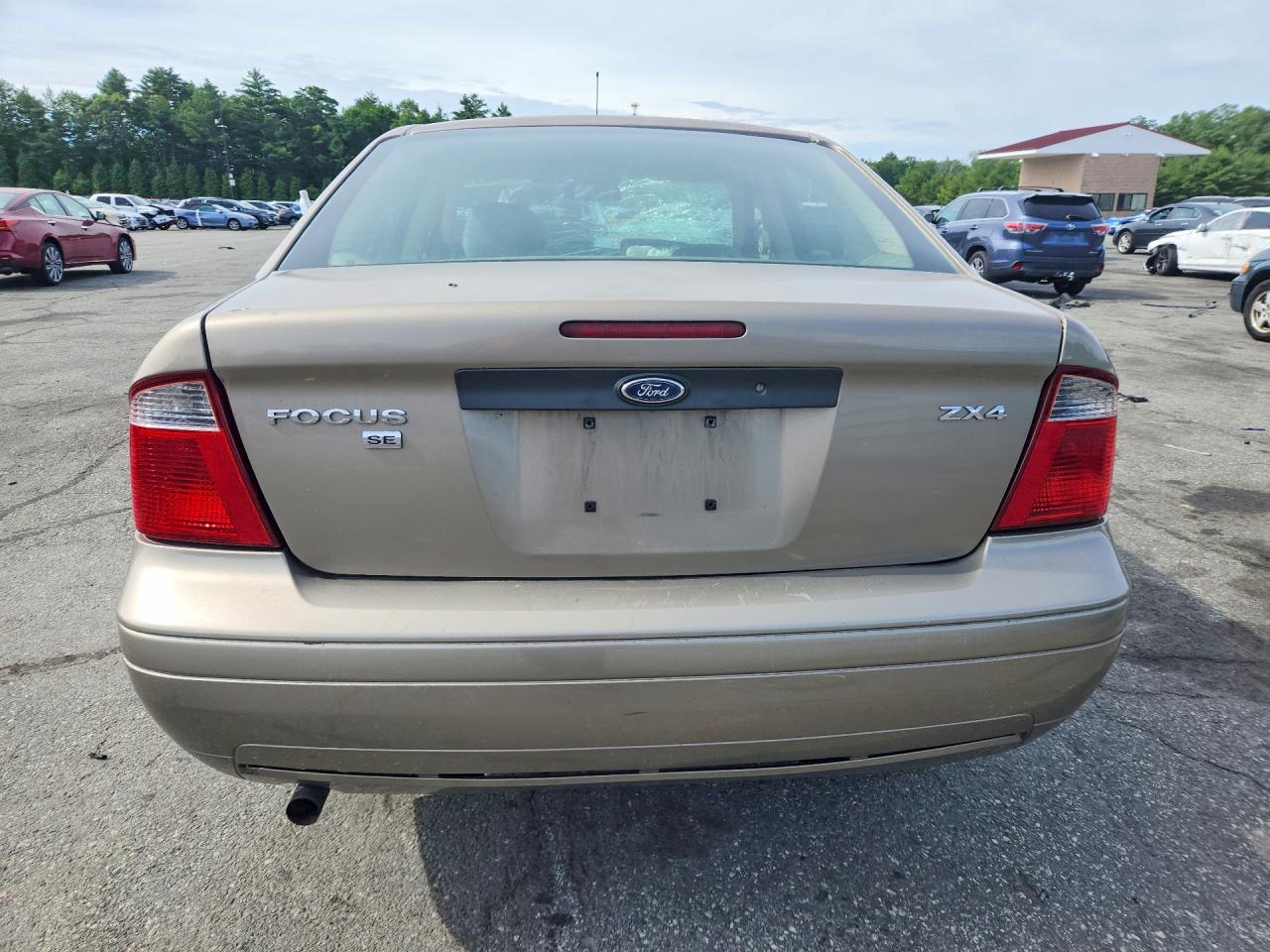 2005 Ford Focus Zx4 Tan vin: 1FAFP34N15W153090