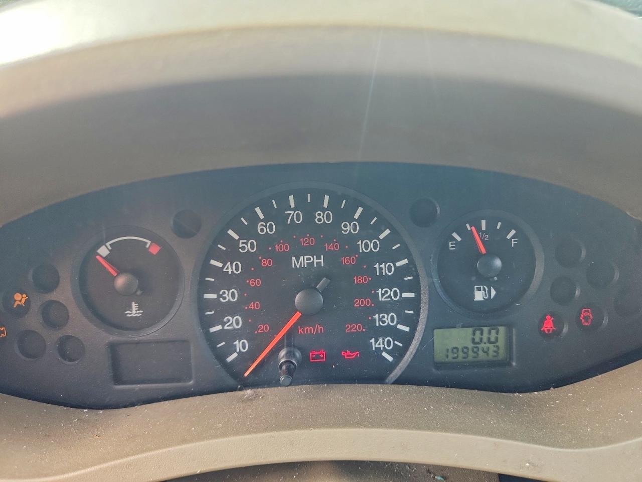 2005 Ford Focus Zx4 Tan vin: 1FAFP34N15W153090
