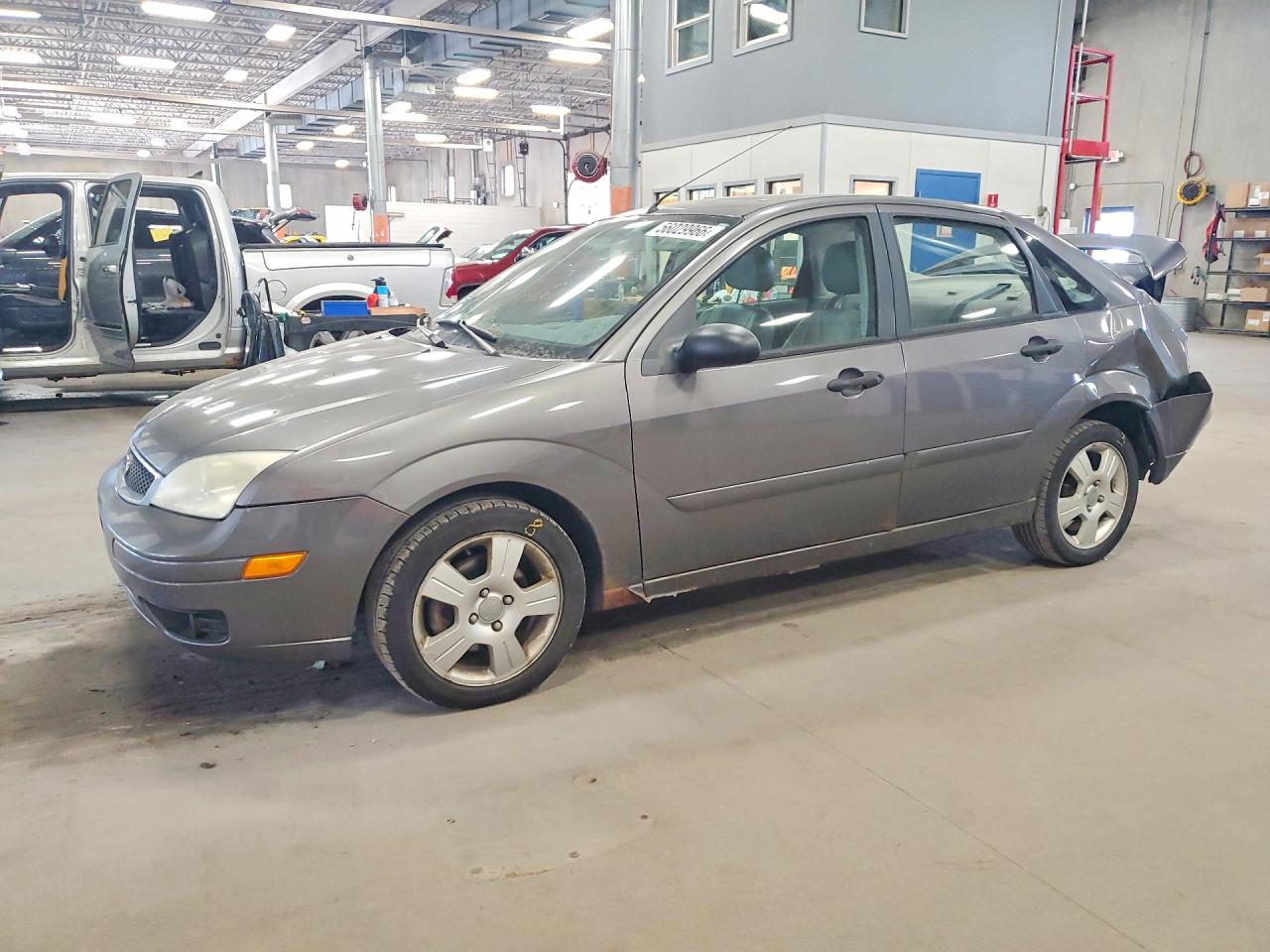 2005 Ford Focus Zx4 Gray vin: 1FAFP34N15W167054