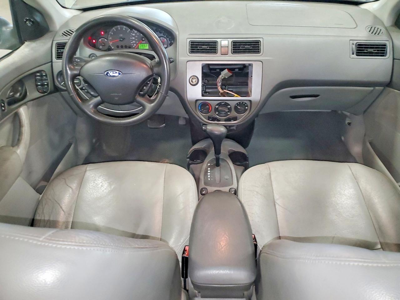 2005 Ford Focus Zx4 Gray vin: 1FAFP34N15W167054