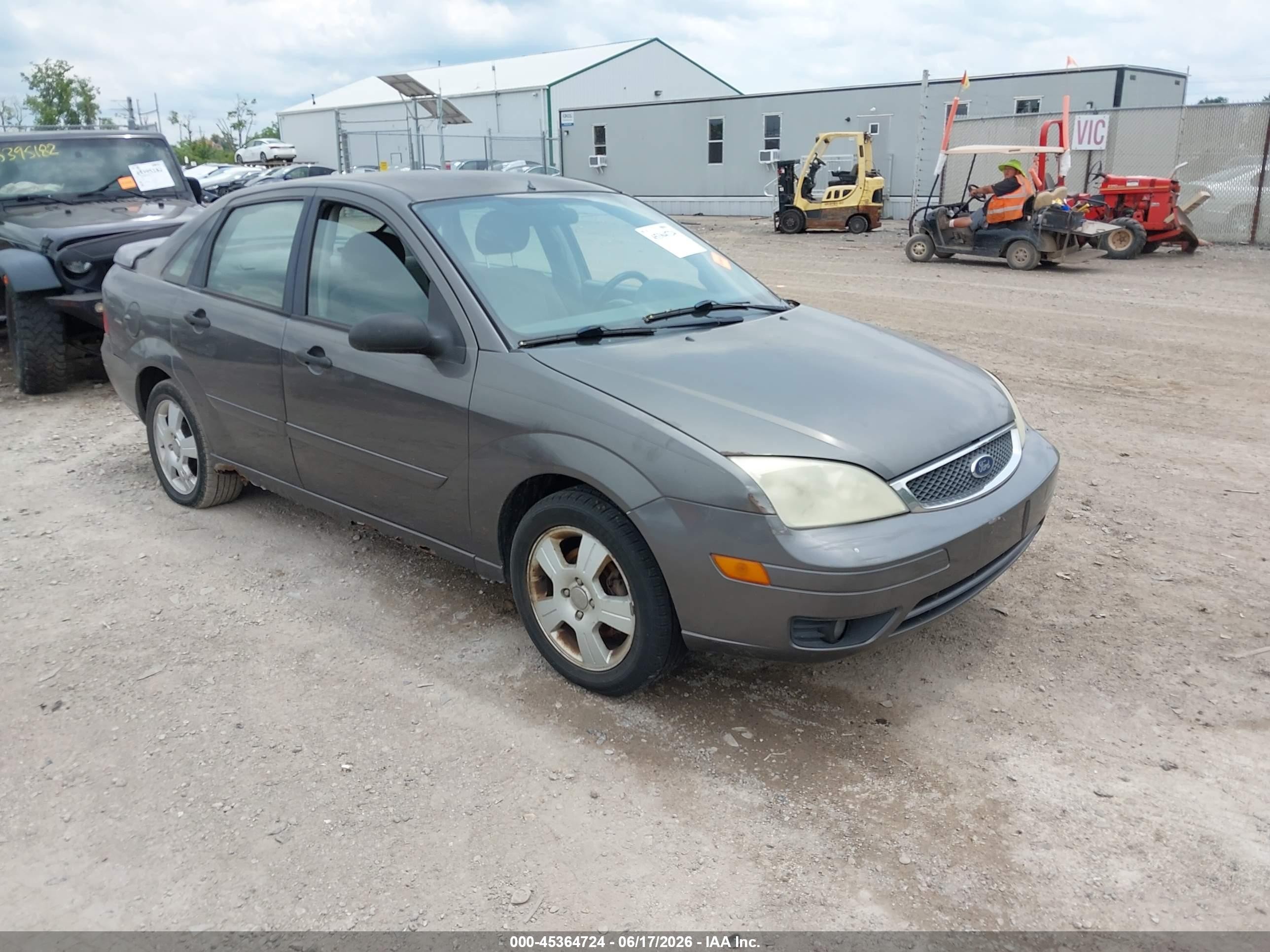 2005 Ford Focus Zx4 Gray vin: 1FAFP34N15W265307