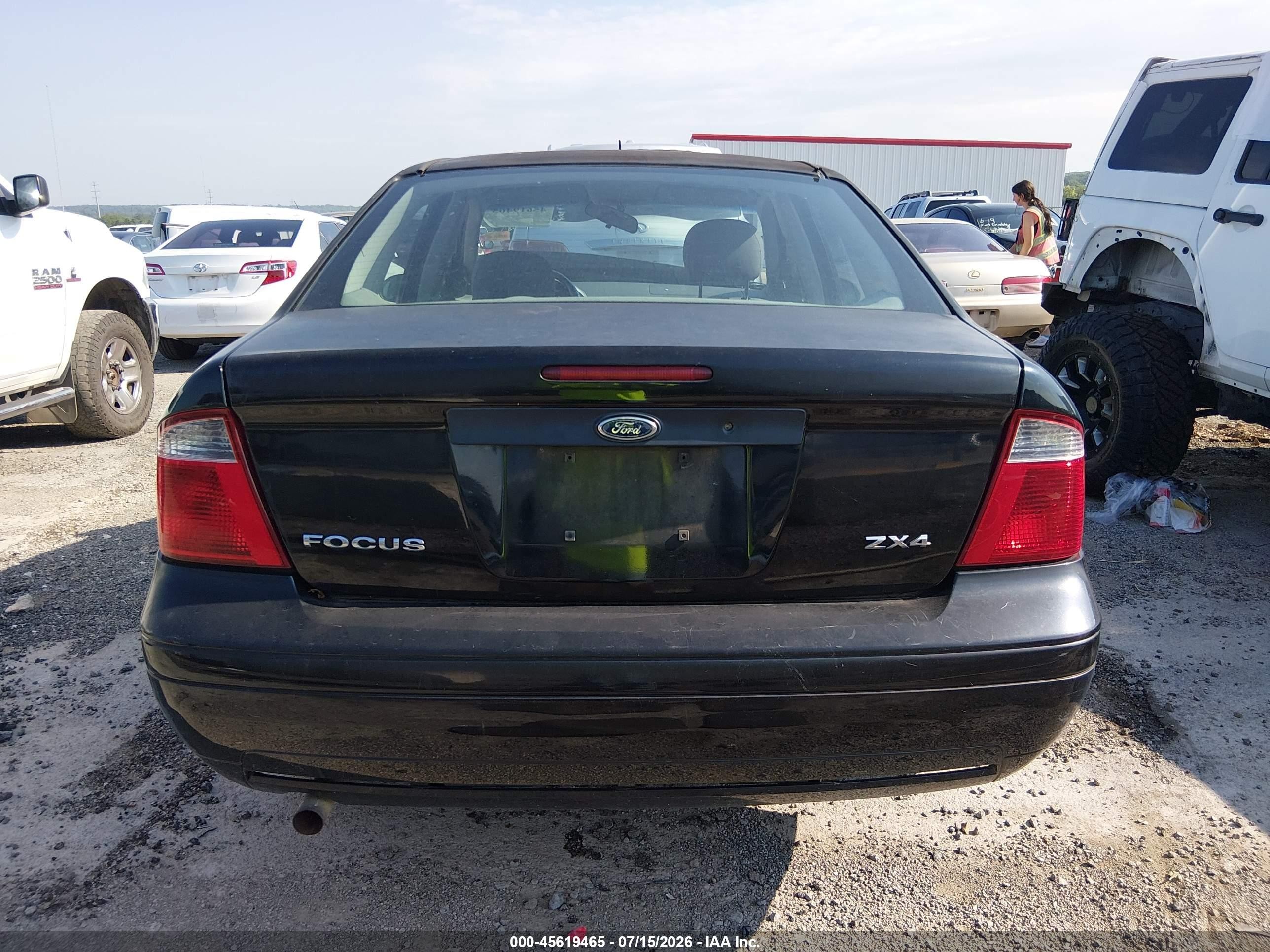 2005 Ford Focus Zx4 Black vin: 1FAFP34N15W273231