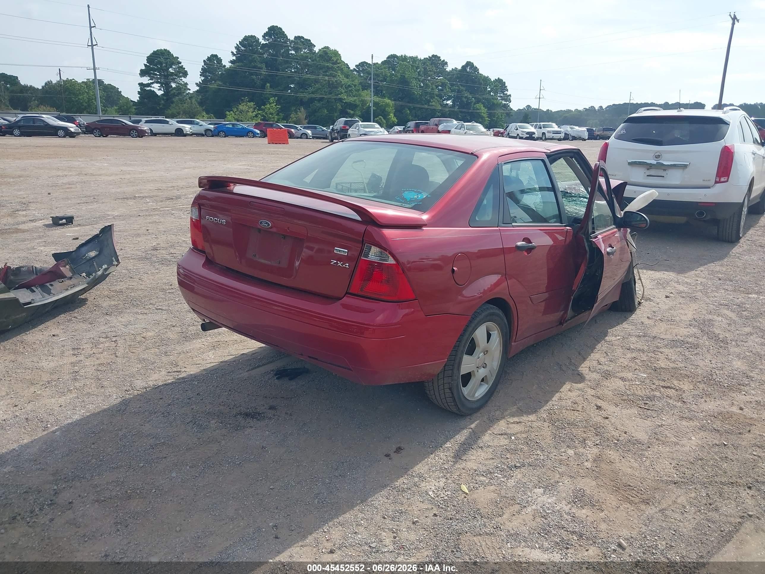 2005 Ford Focus Zx4 Burgundy vin: 1FAFP34N15W313422