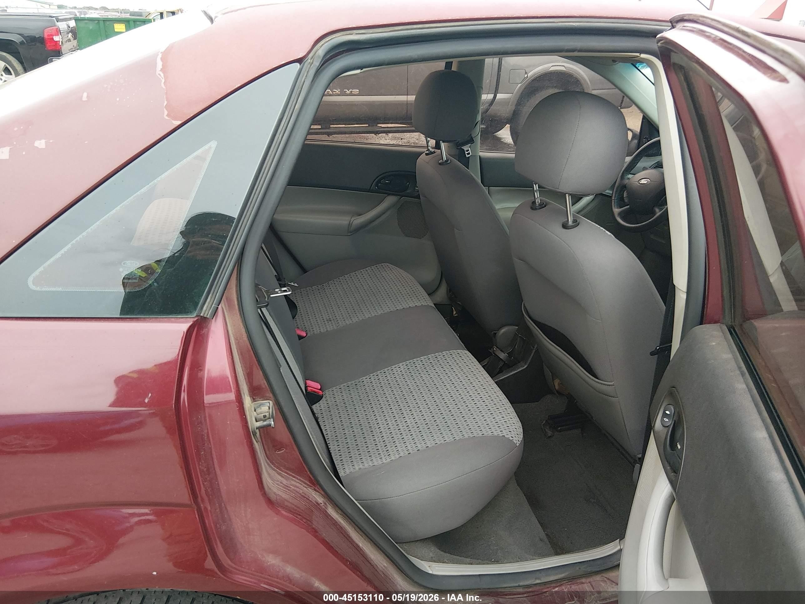 2006 Ford Focus Zx4 Burgundy vin: 1FAFP34N16W103856