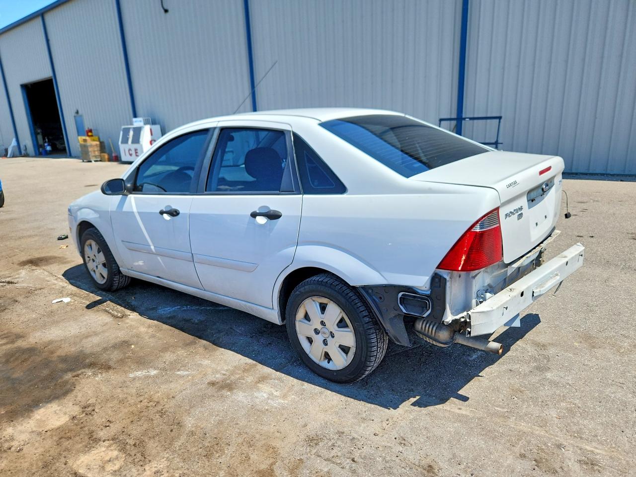 2006 Ford Focus Zx4 White vin: 1FAFP34N16W172062