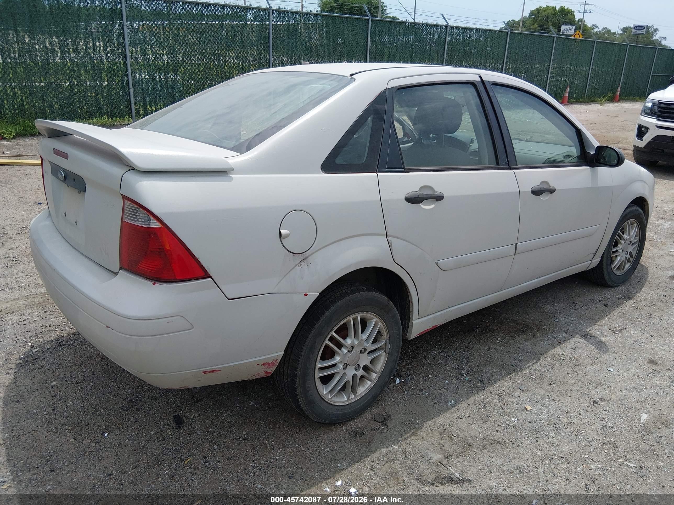 2006 Ford Focus Zx4 White vin: 1FAFP34N16W189394