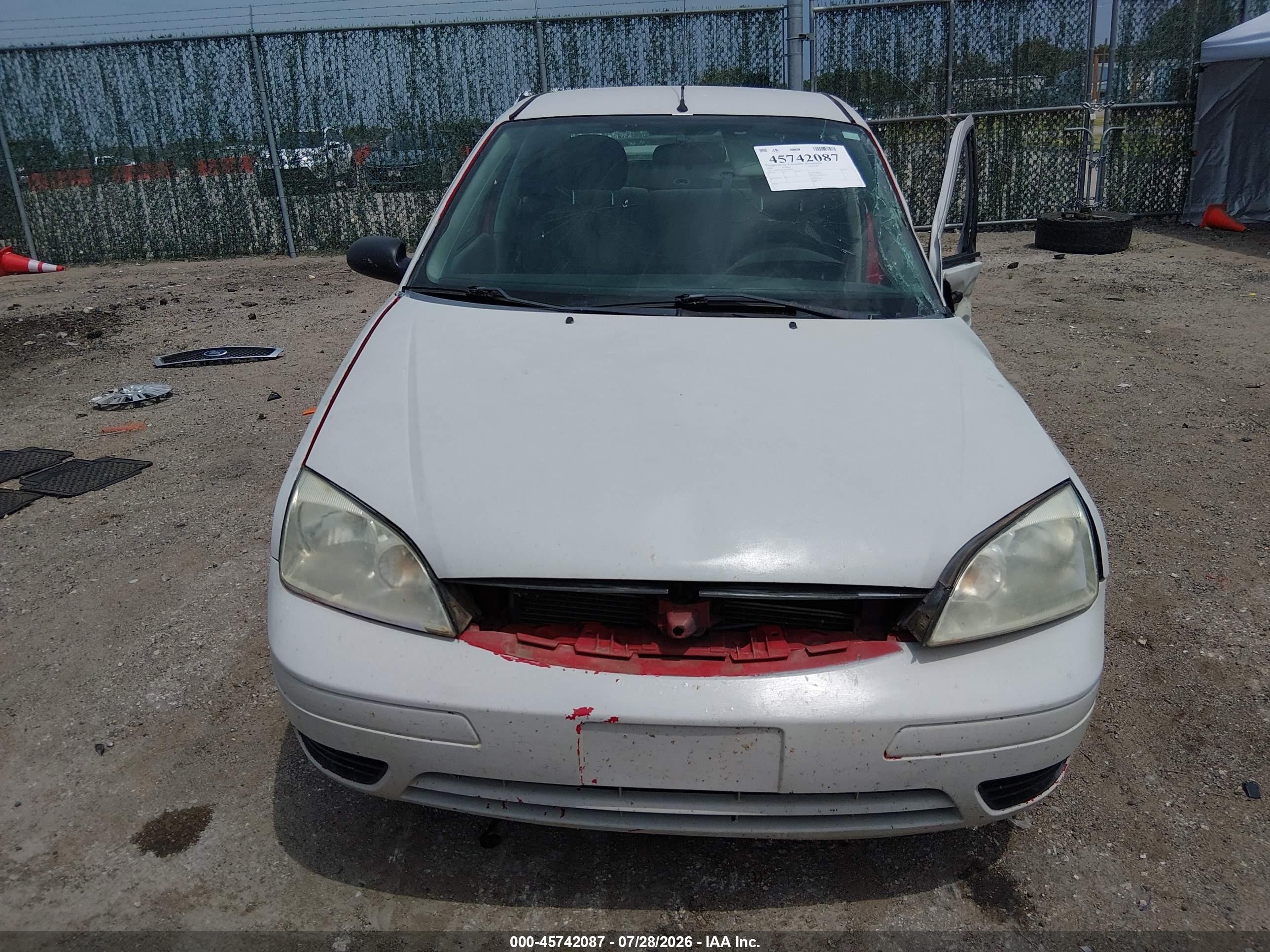 2006 Ford Focus Zx4 White vin: 1FAFP34N16W189394