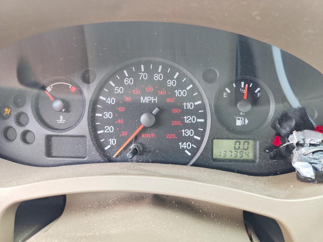 2006 Ford Focus Zx4 Red vin: 1FAFP34N16W242465