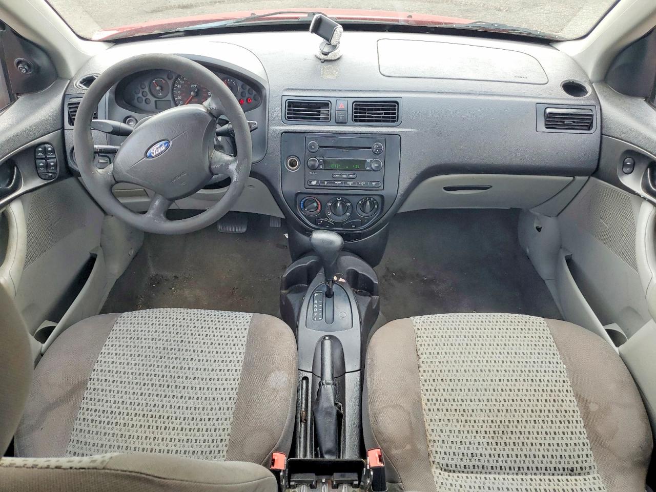 2007 Ford Focus Zx4 Red vin: 1FAFP34N17W109092