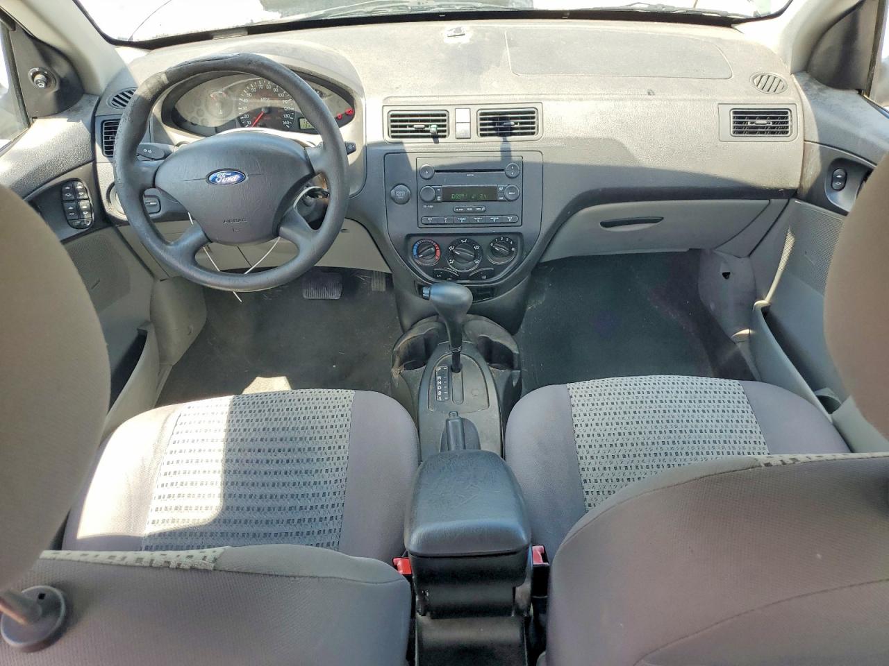 2007 Ford Focus Zx4 Серебряный vin: 1FAFP34N17W129228