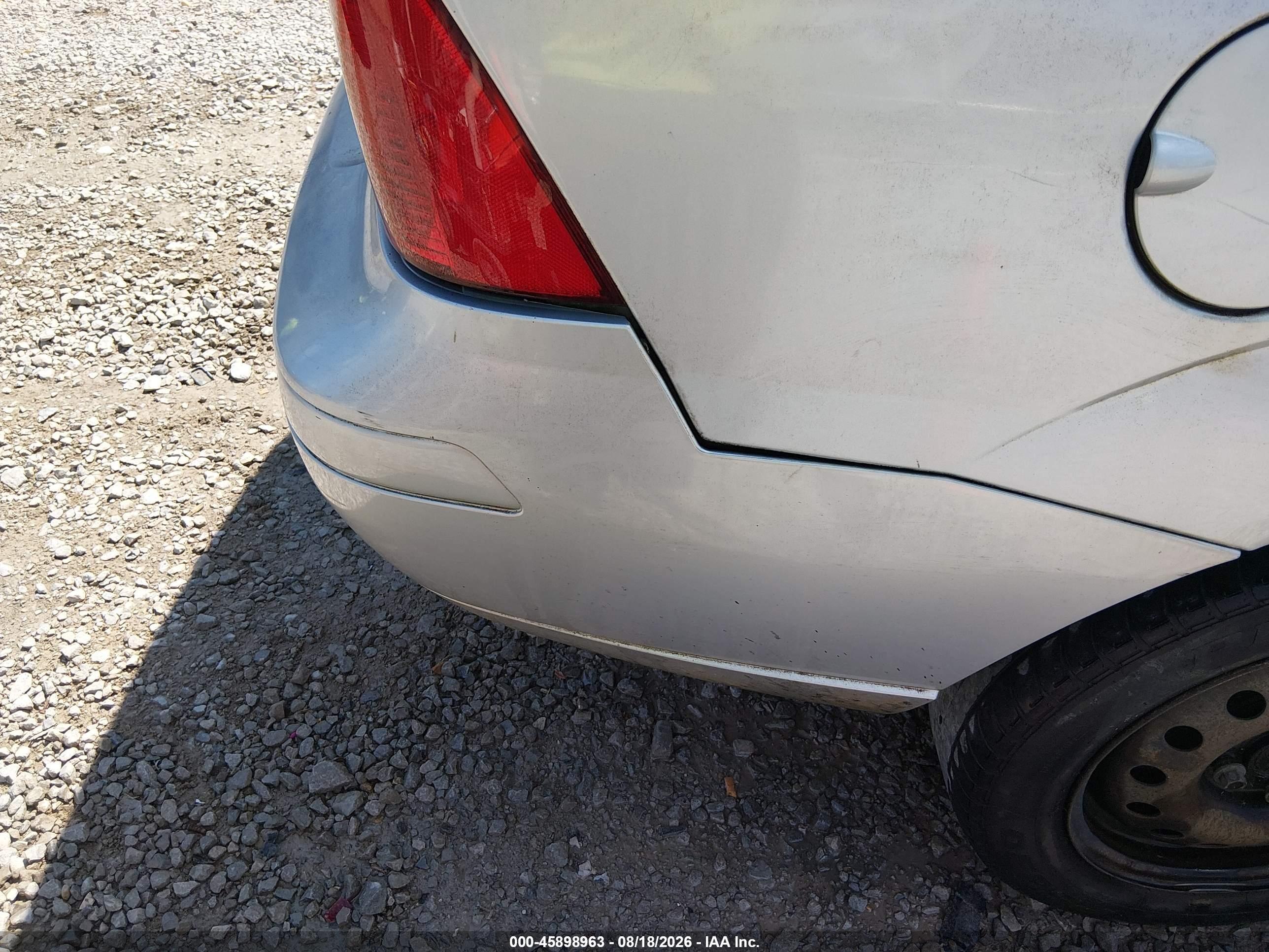 2007 Ford Focus S/se/ses Silver vin: 1FAFP34N17W158714