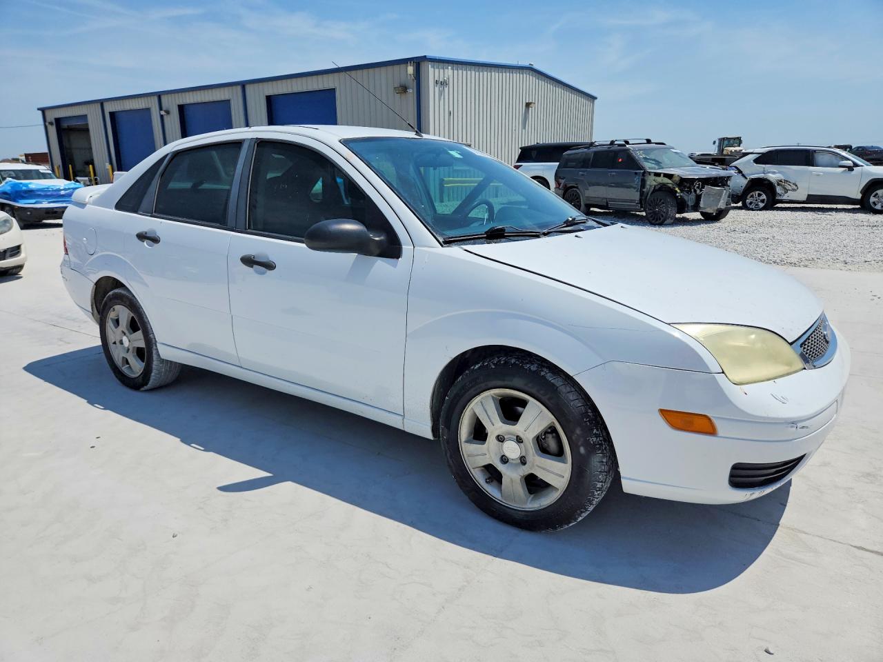 2007 Ford Focus Zx4 White vin: 1FAFP34N17W203506