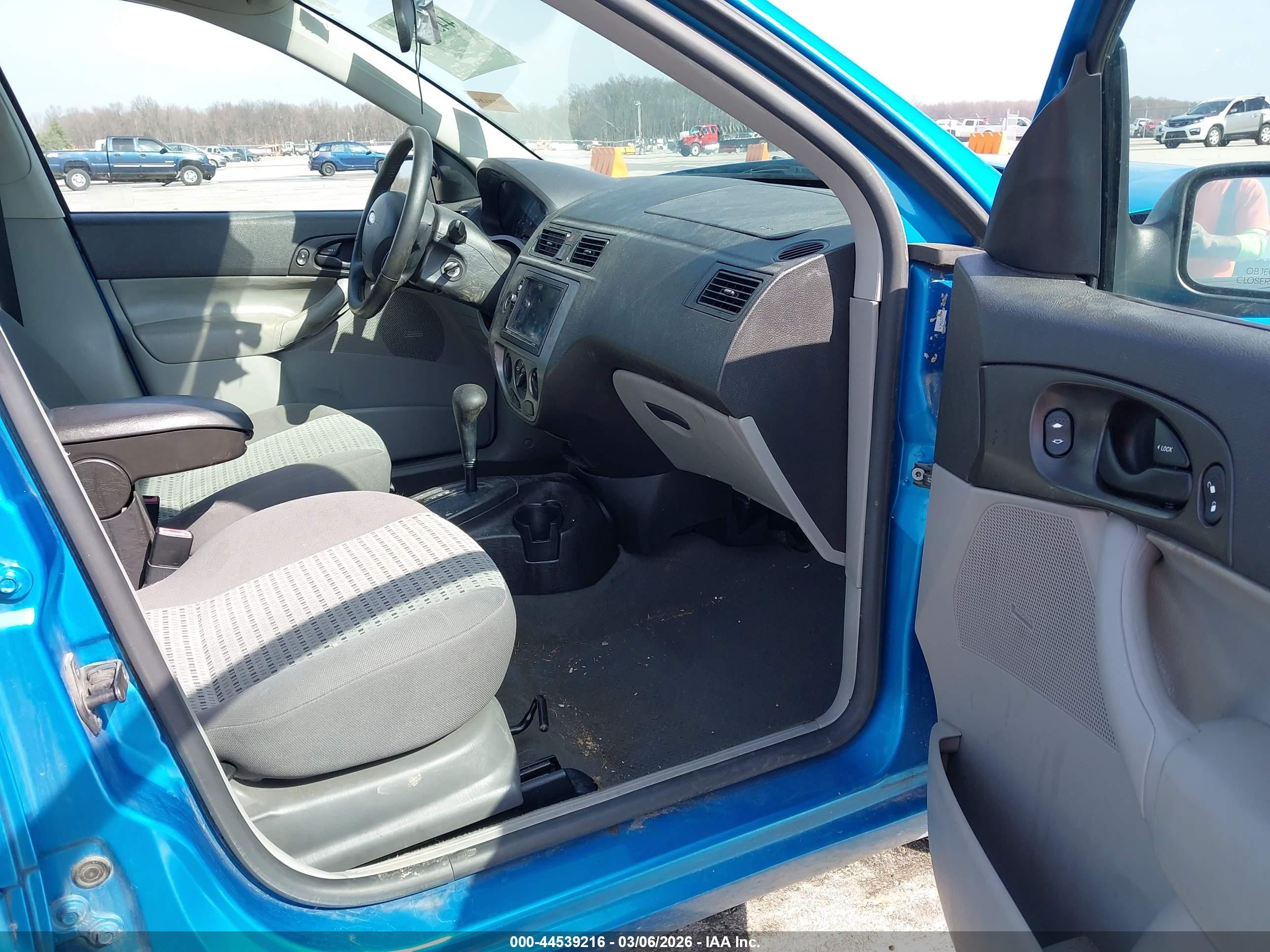 2007 Ford Focus S/se/ses Blue vin: 1FAFP34N17W223447